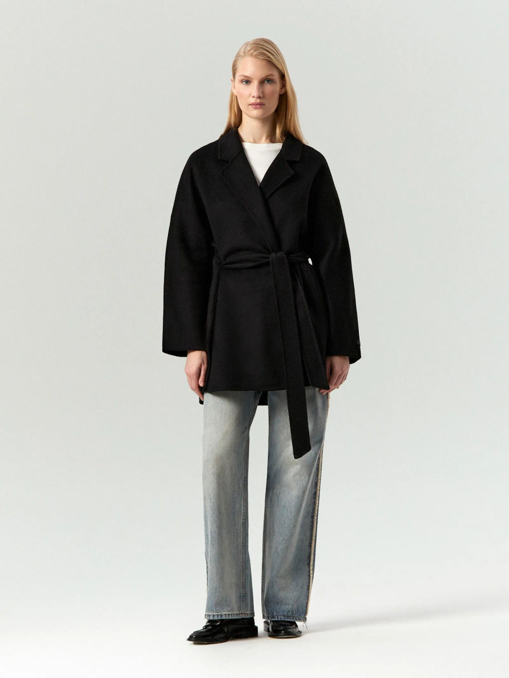 EMKA / Полупальто-халат из шерсти