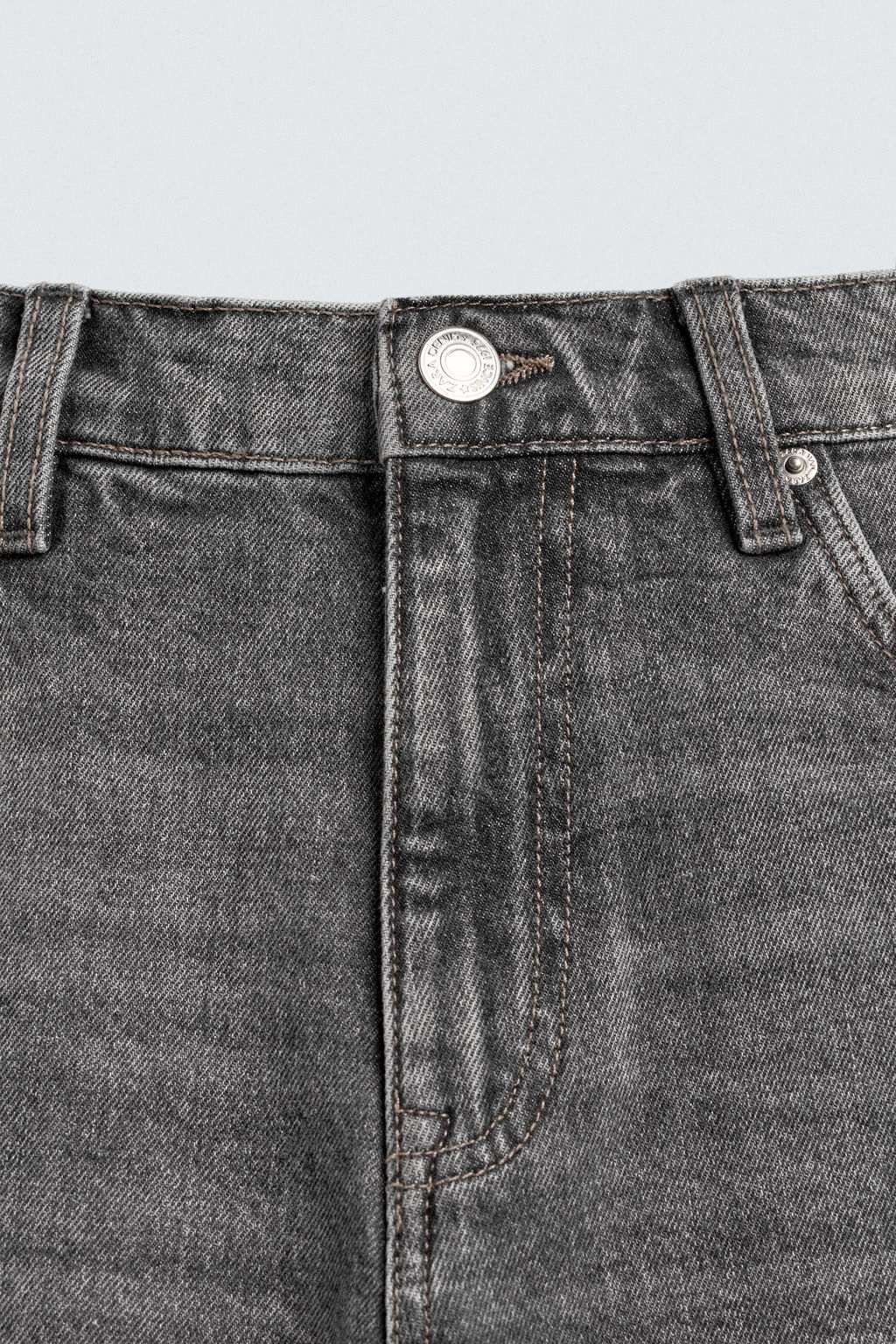 BERMUDA DENIM REGULAR FIT / Gris