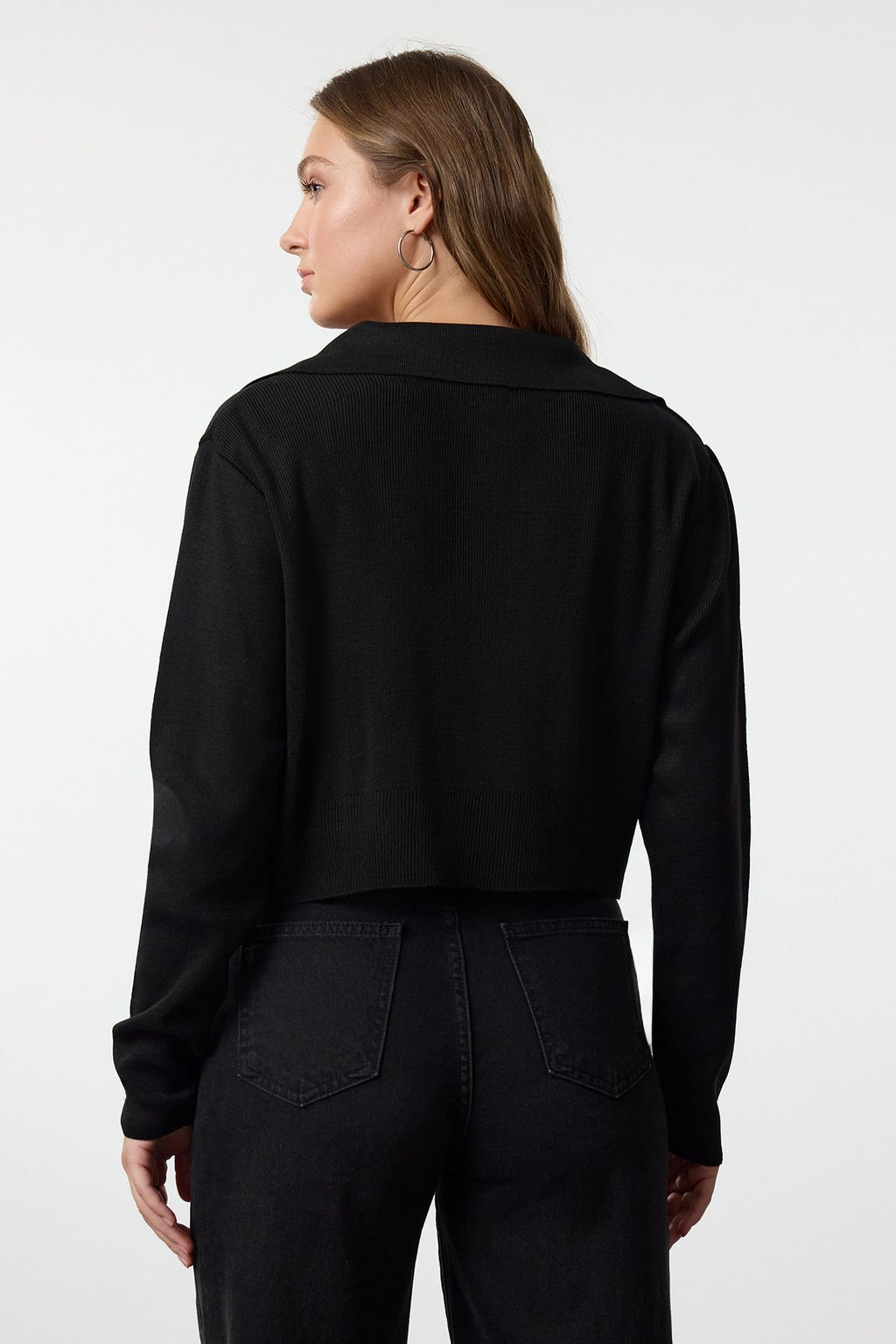 Siyah Crop Polo Yaka Ince Triko Kazak TWOAW25KZ00041 - Trendyolmilla фото 5