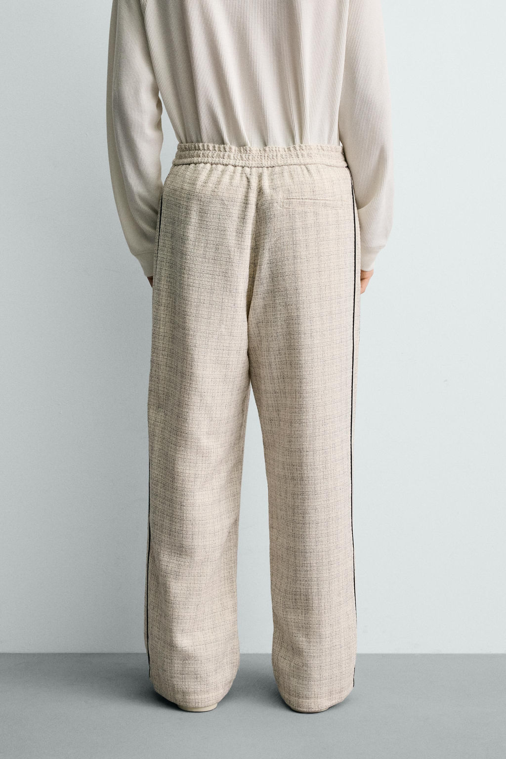 PANTAL?N JOGGER ESTRUCTURA BANDA CONTRASTE / Crudo - Zara фото 3