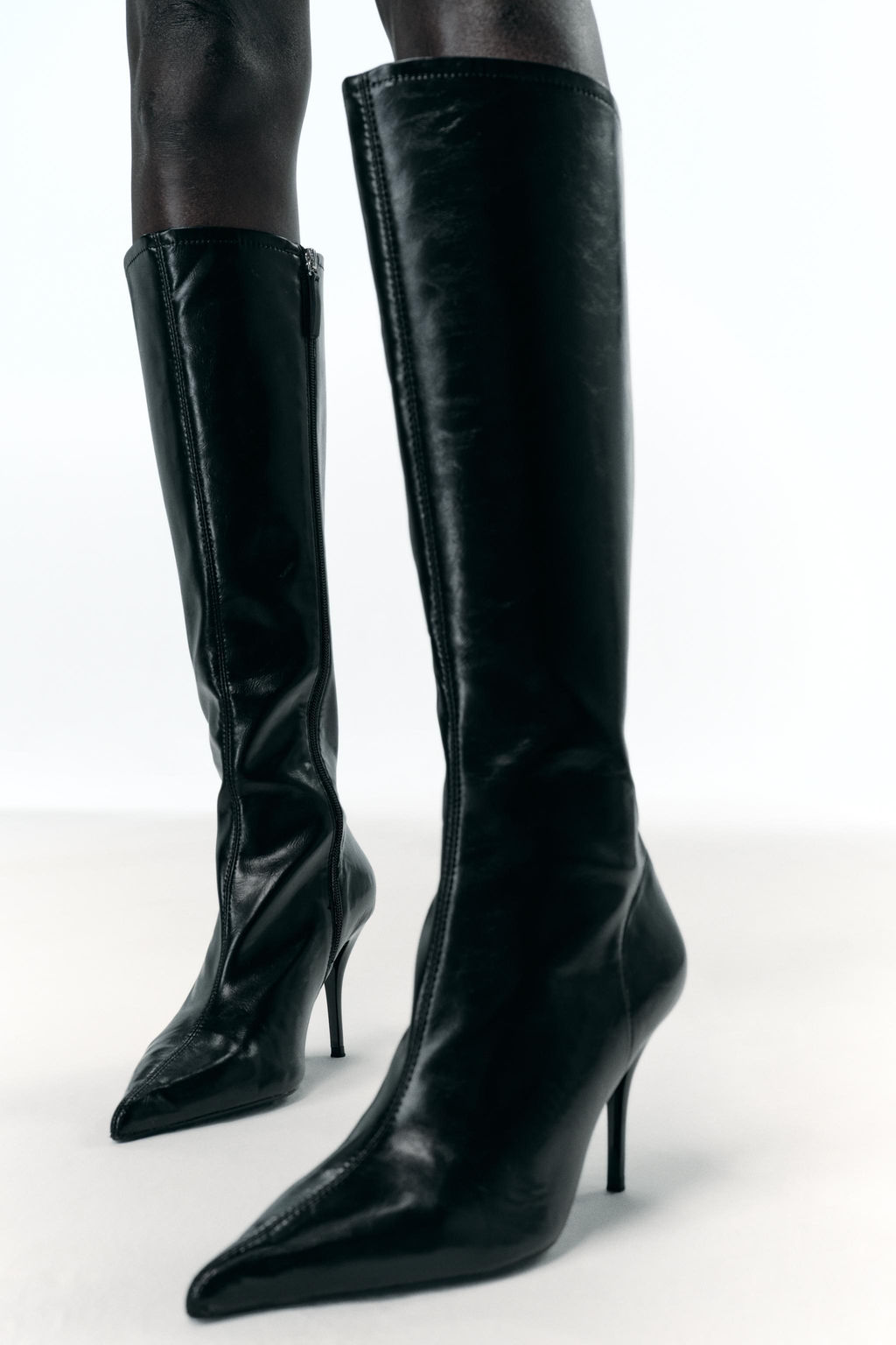 FITTED HIGH-HEEL BOOTS