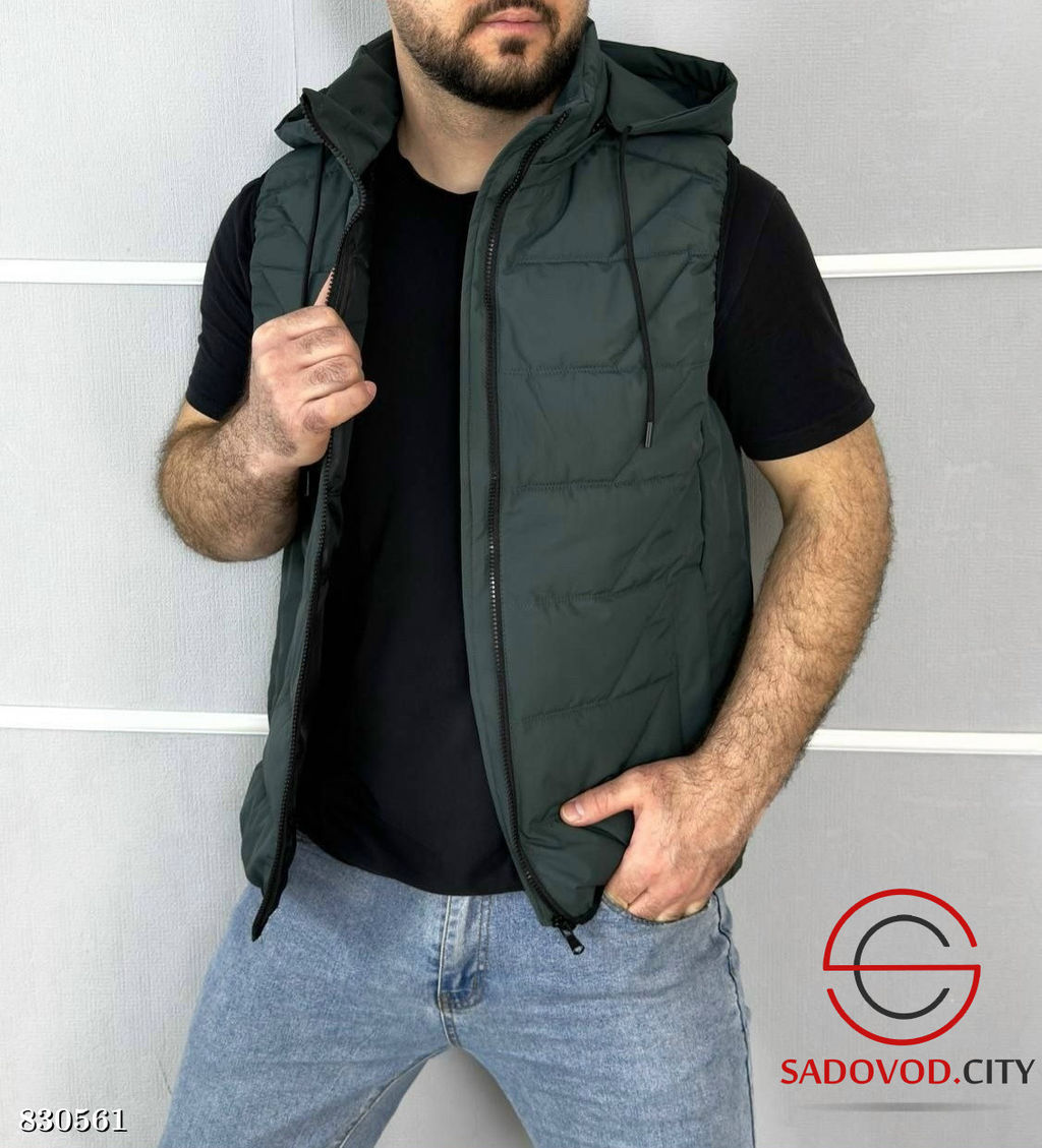 Жилетка мужская с капюшоном
