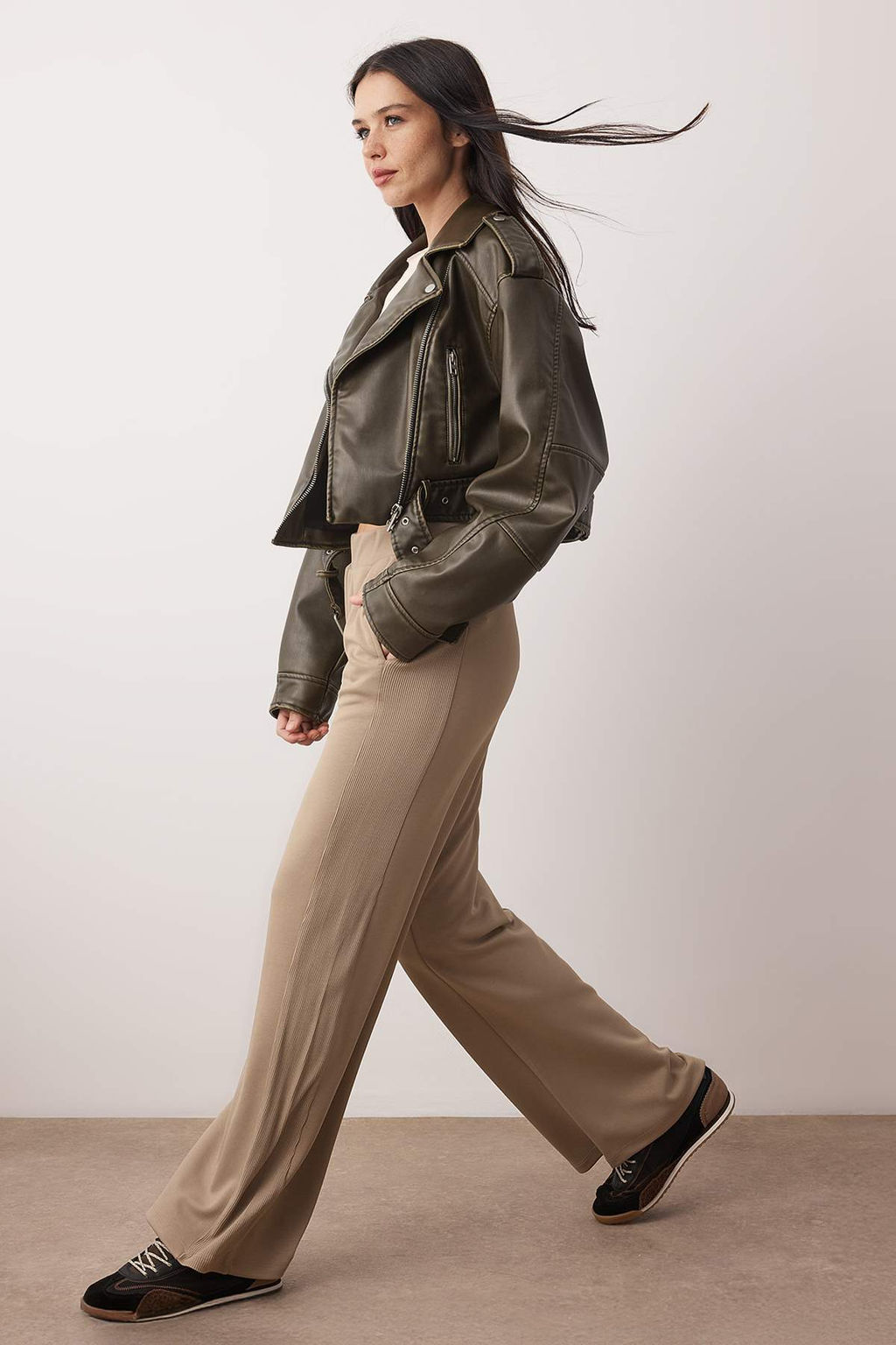 Vizon Kaskorse Detayl? Wide Leg Yumusak Kumasl? Esnek Orme Pantolon TWOAW26PL00113 - Trendyolmilla фото 2