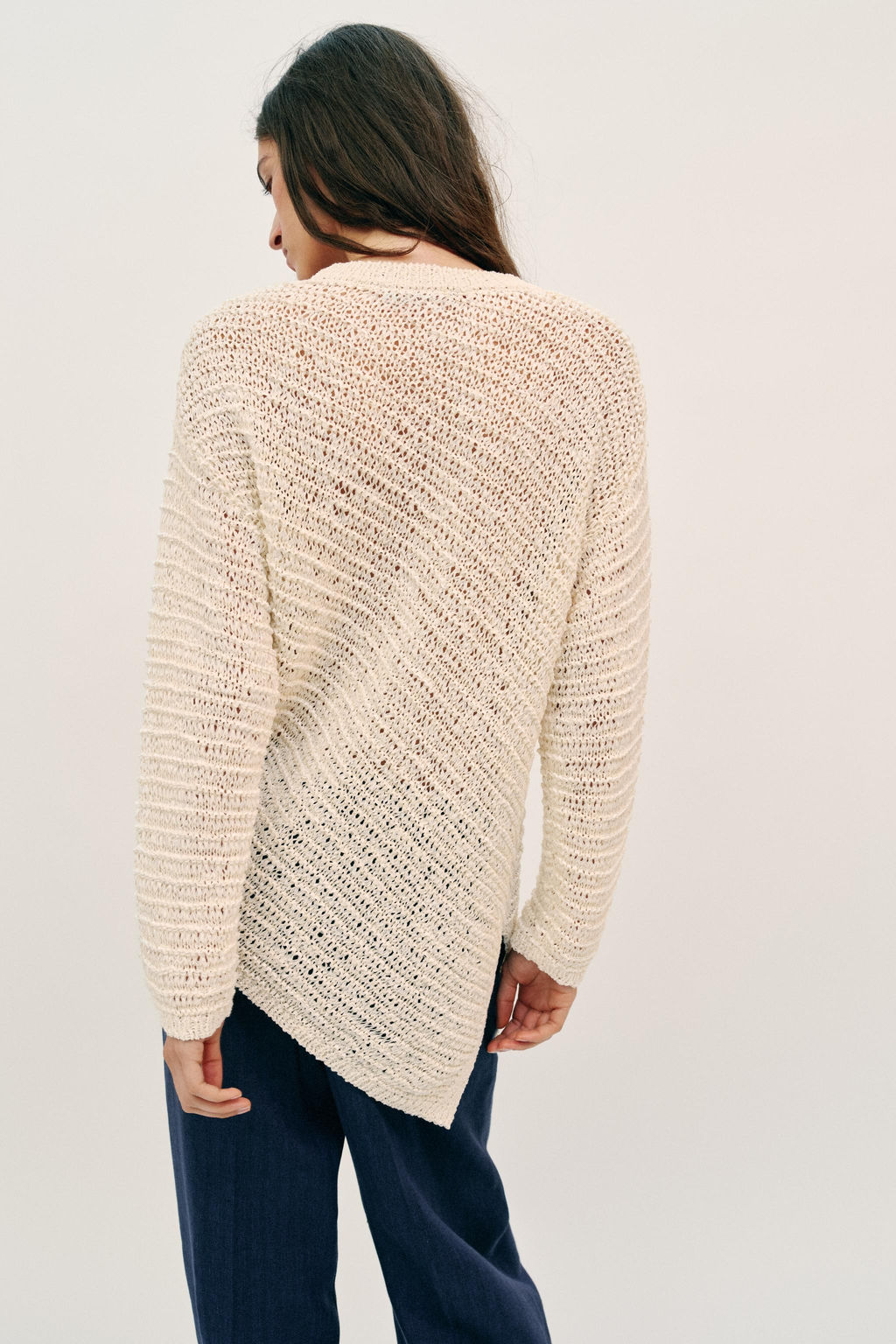JERSEY OVERSIZE PUNTO BAJO ASIM?TRICO / crudo-blanco - Zara фото 6