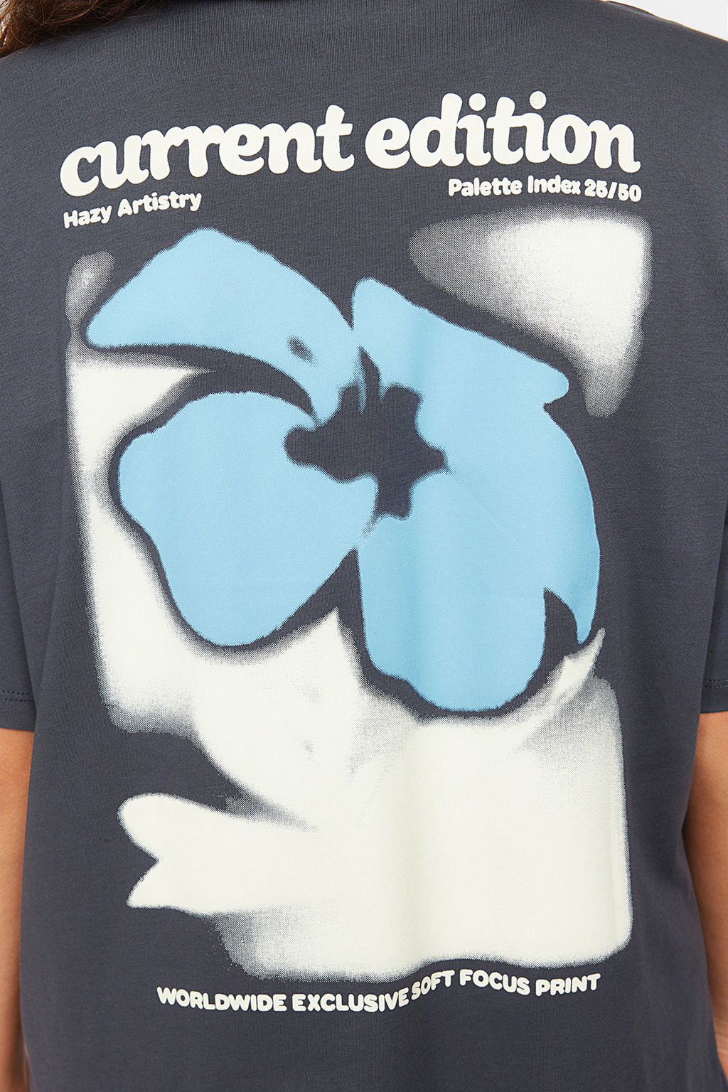 TRENDYOLMILLA Antrasit %100 Pamuk S?rt ve On Oversize/Genis Kal?p Orme T-Shirt TWOSS24TS00056 фото 5