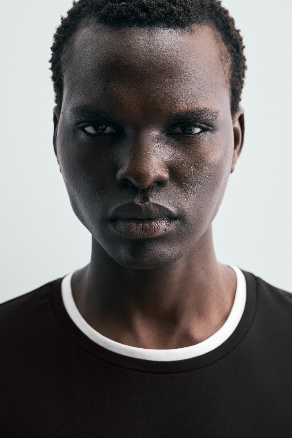 T-SHIRT WITH CONTRAST TRIMS - Zara фото 5