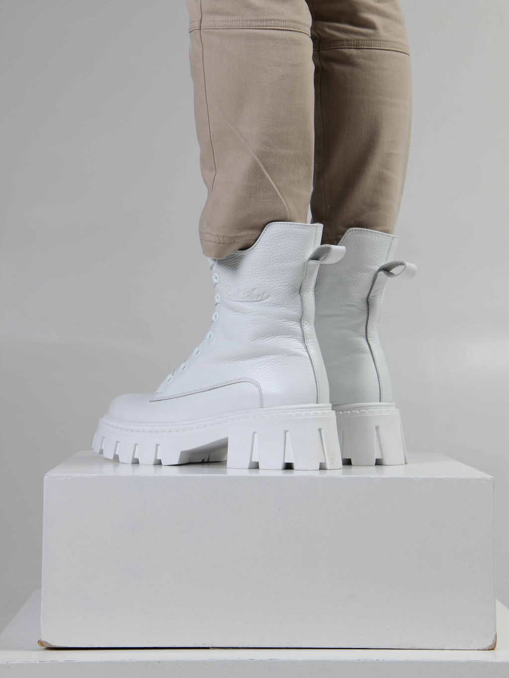 Ботинки 346.чанкиw. Белый бартон/Шерсть