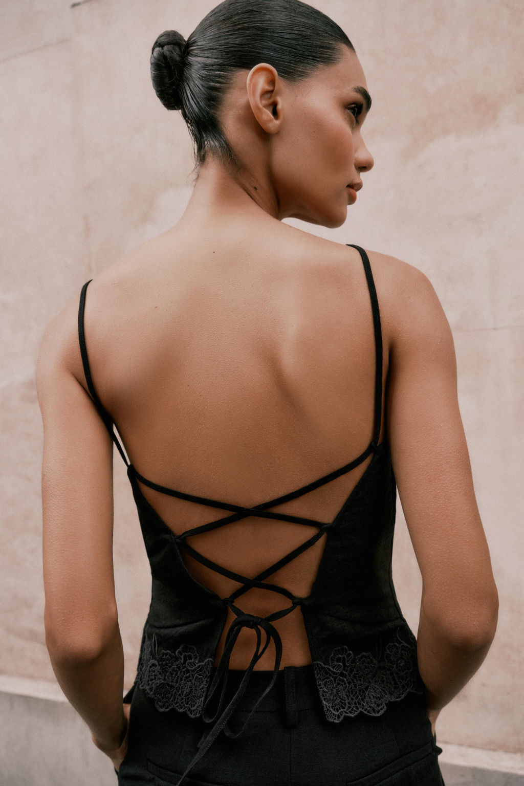 OPEN BACK EMBROIDERED TOP - Zara фото 9