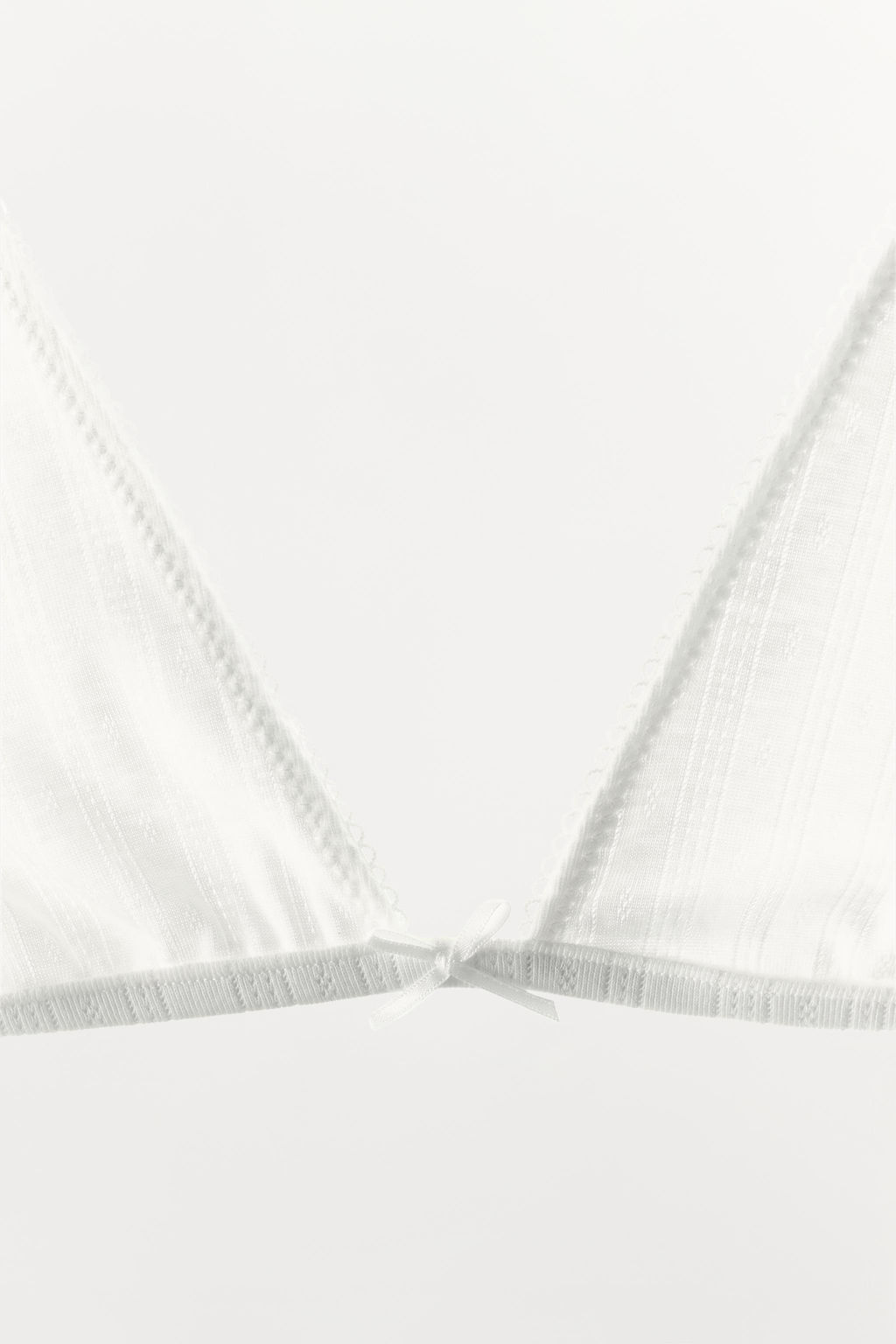 SUJETADOR TRIANGULAR POINTELLE / Blanco