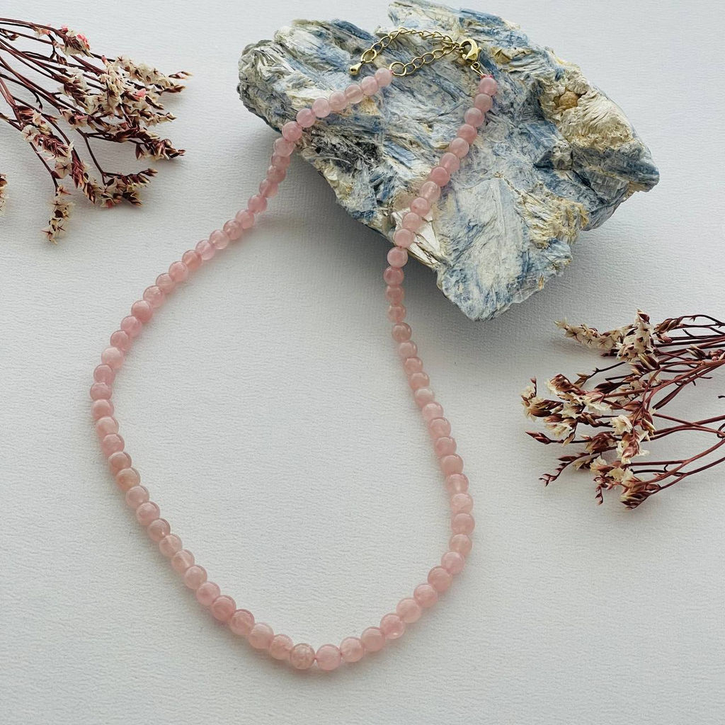 Бусы из мадагаскарского Розового кварца