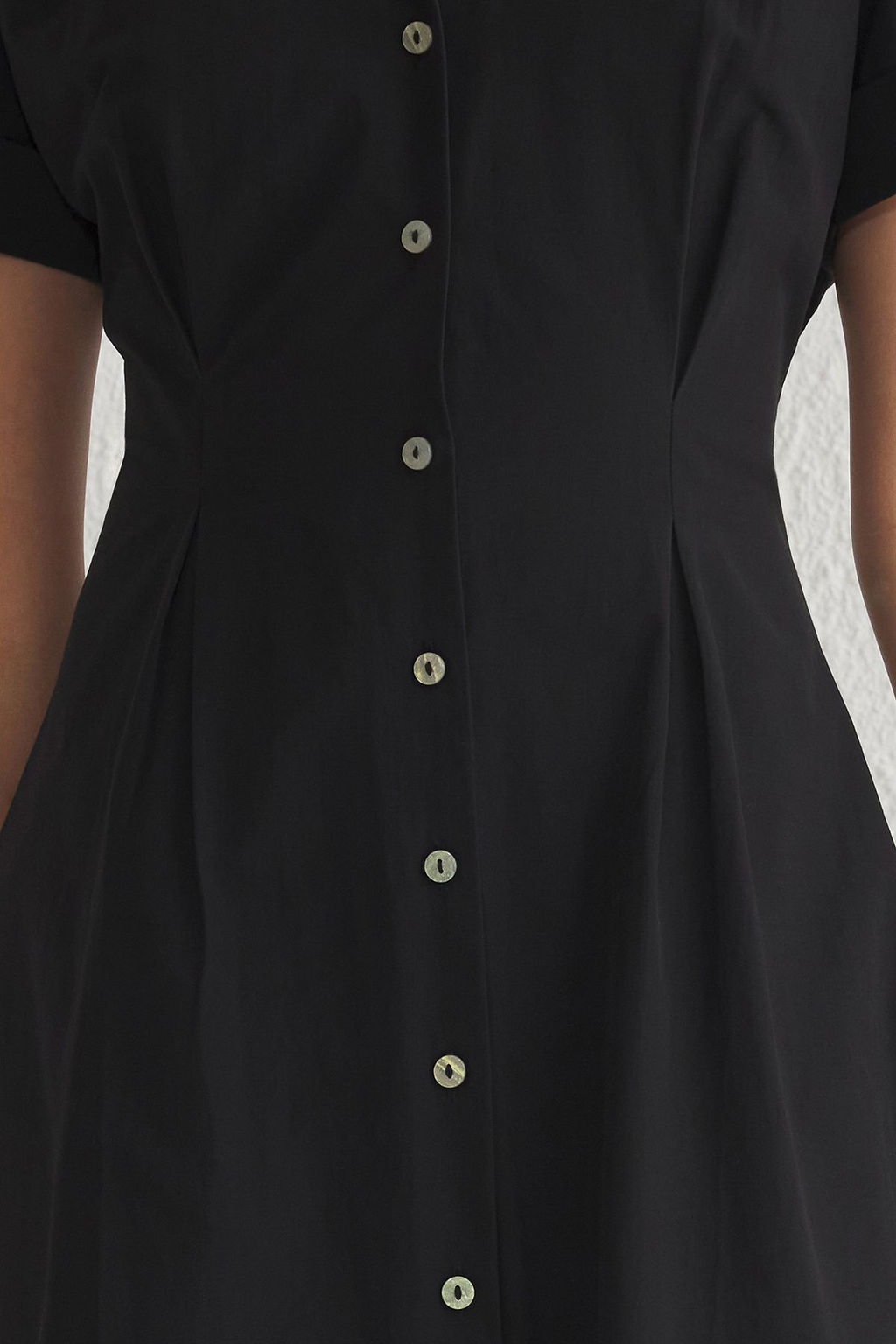 TRENDYOLMILLA Siyah Belden Ac?lan Midi Dokuma Gomlek Elbise TWOSS24EL00052  фото 3