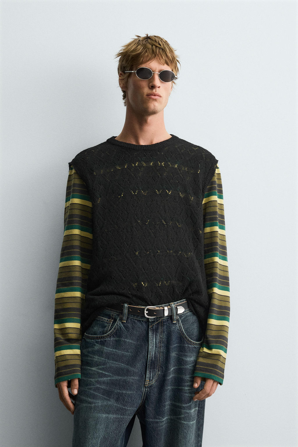 CUTWORK KNIT VEST