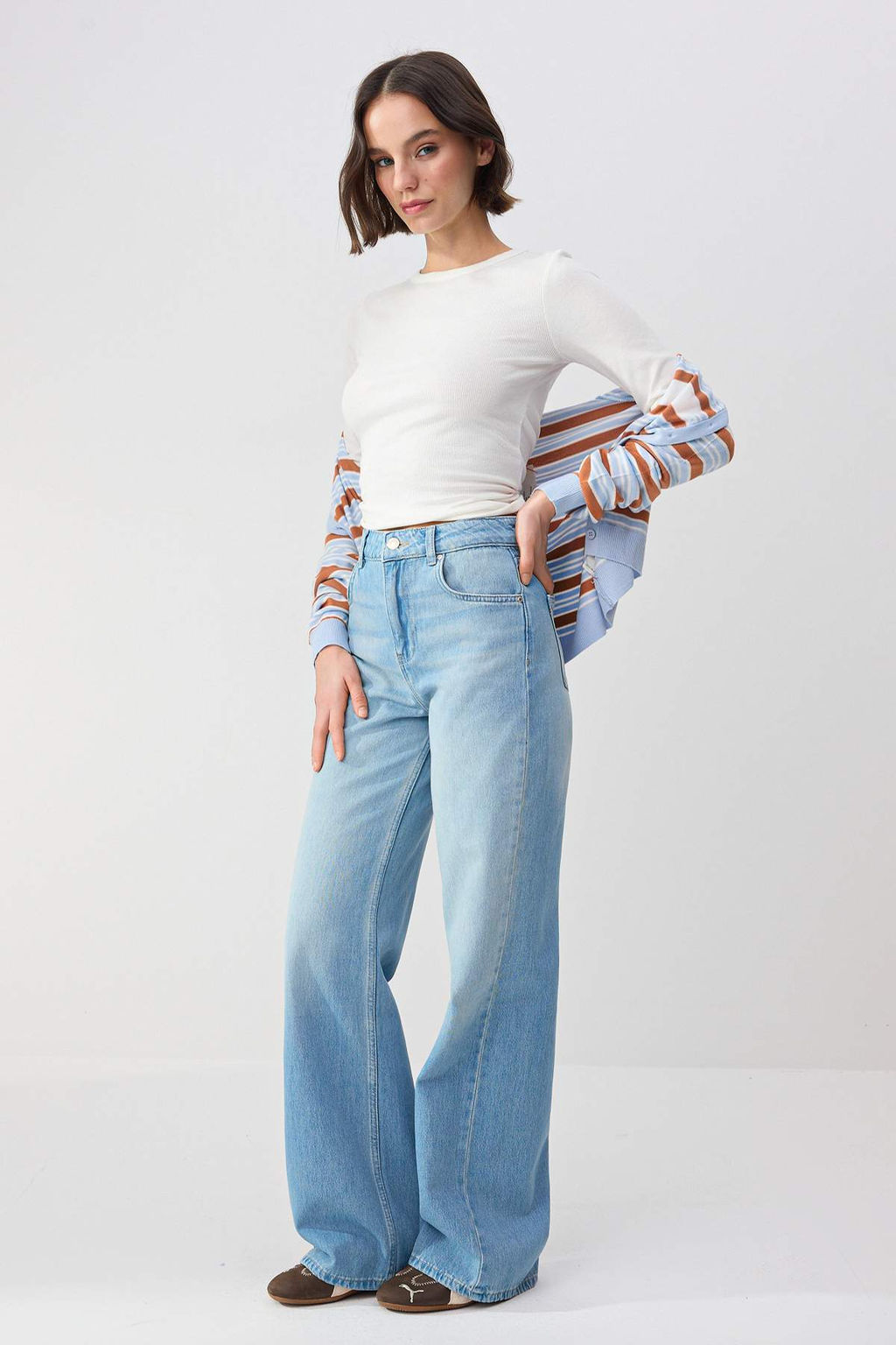 Trendyolmilla Wardrope Essentials Mavi DOKUMLU Yuksek Bel %100 Pamuk Wide Leg Jeans TWOSS26JE00123  фото 4