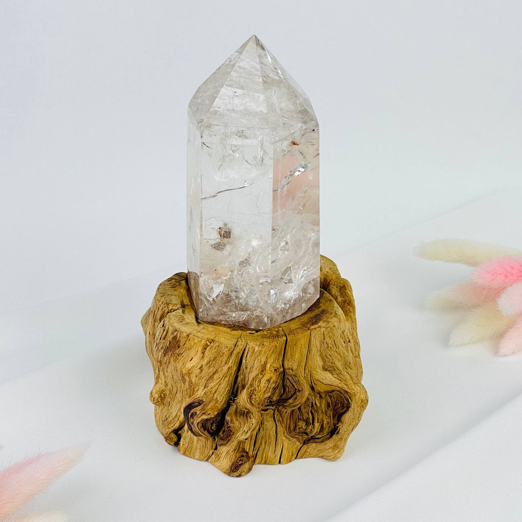 Кристалл из Горного Хрусталя на подставке