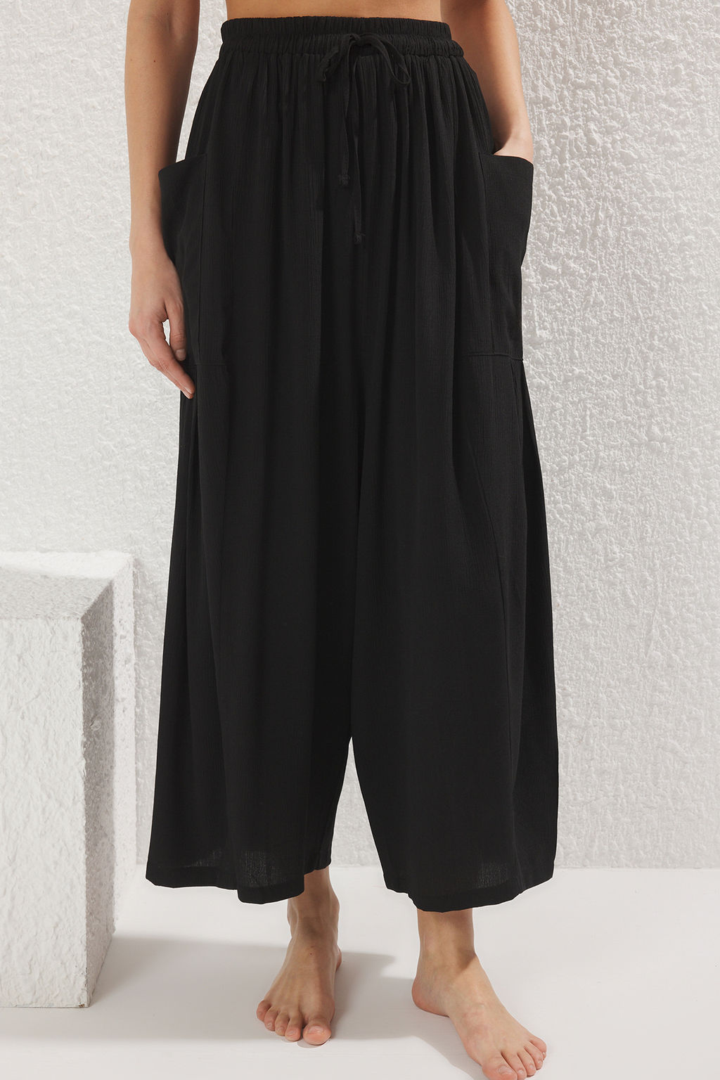 TRENDYOLMILLA Siyah Dokuma Plaj Pantolon TBESS24PL00007 фото 16