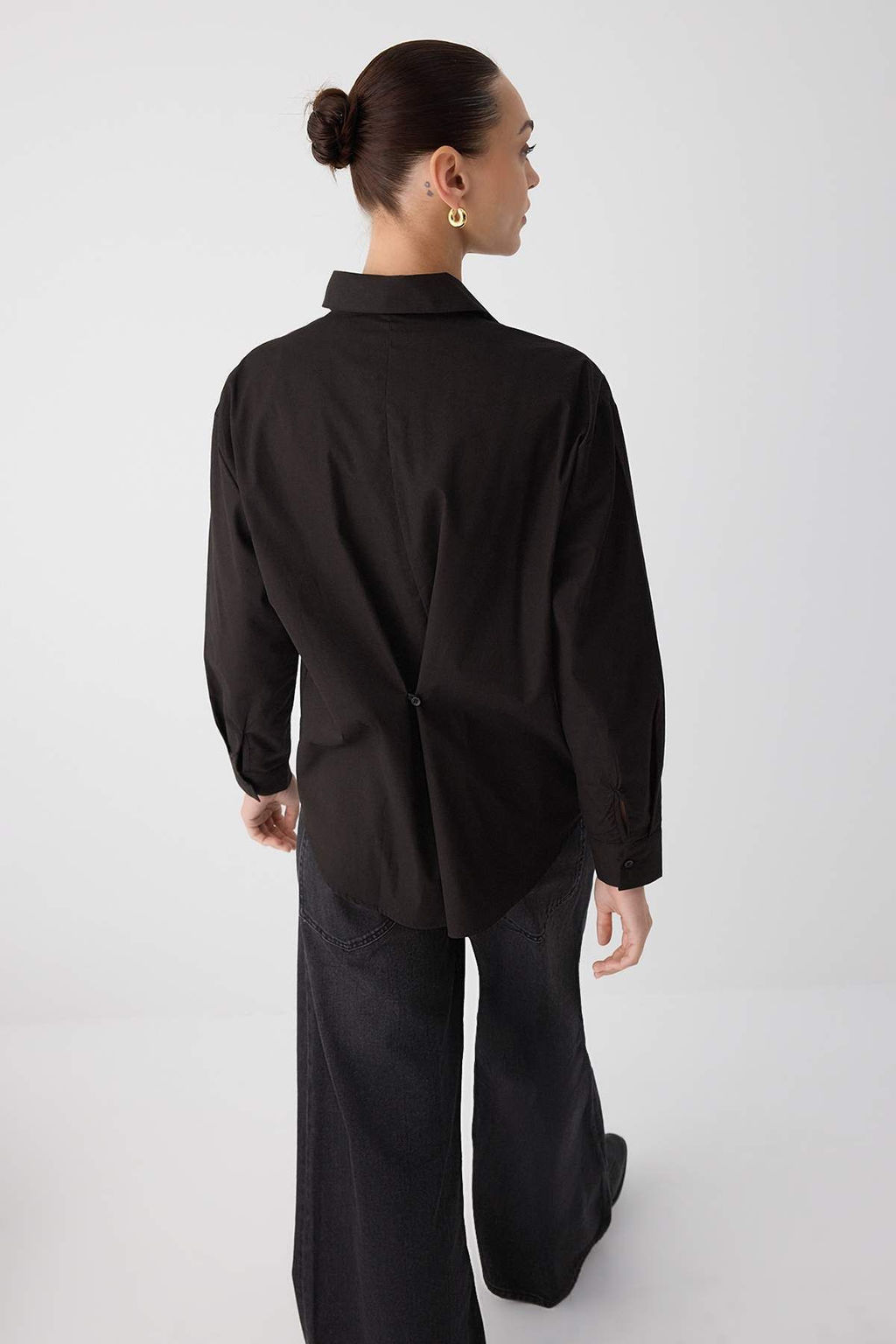 Beyaz Arkas? Dugme Detayl? Oversize Gomlek TWOAW26GO00009