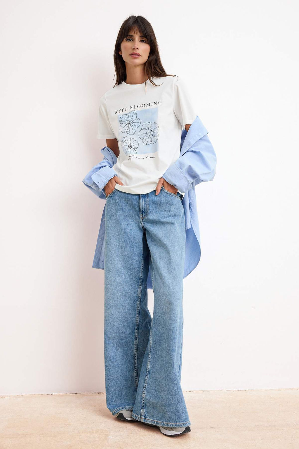 Ekru Cicekli Regular/Normal Kal?p K?sa Kollu Nak?sl? %100 Pamuk Orme T-Shirt TWOSS26TS00074 - Trendyolmilla фото 2