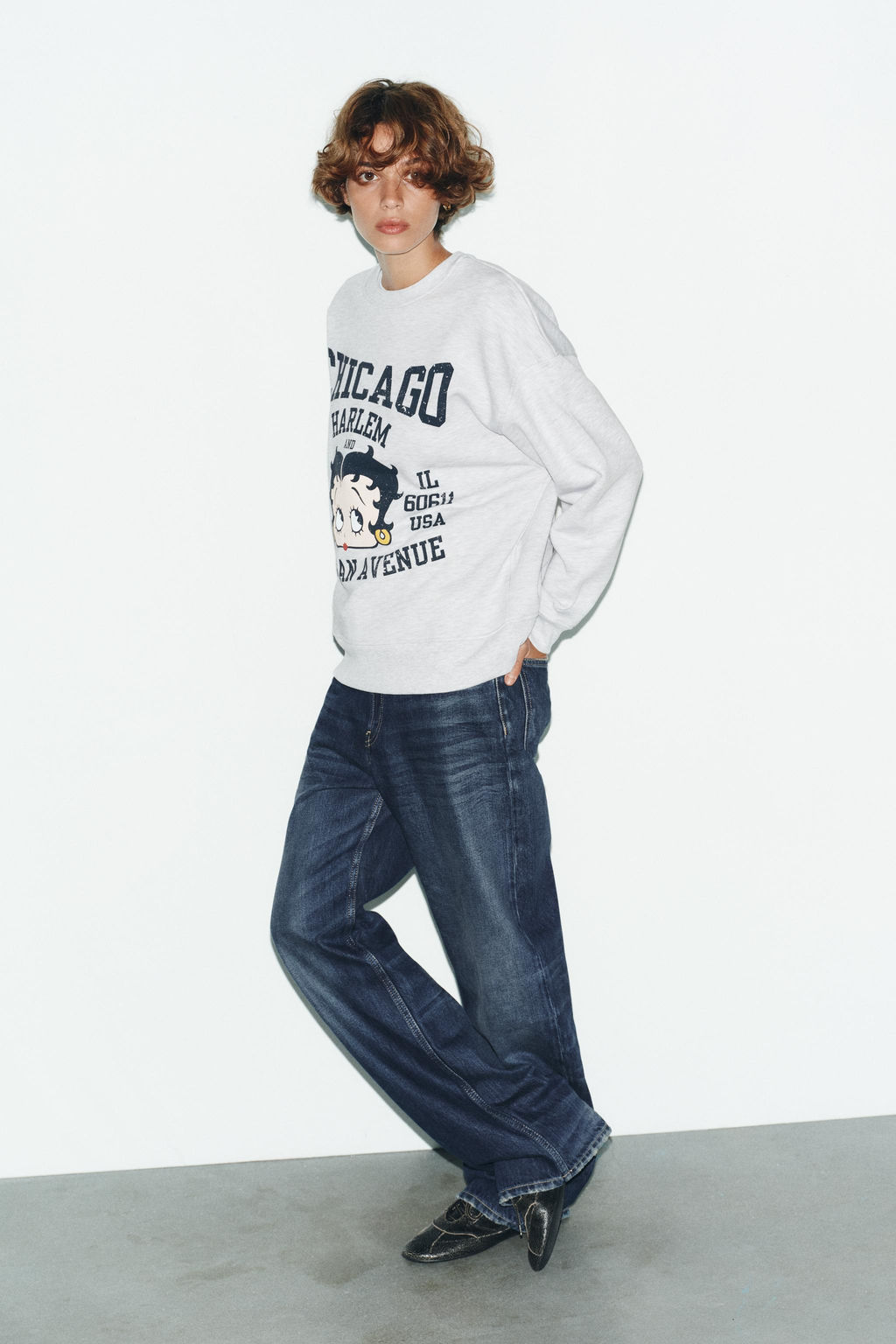SWEATSHIRT WITH BETTY BOOP PRINT - Zara фото 3