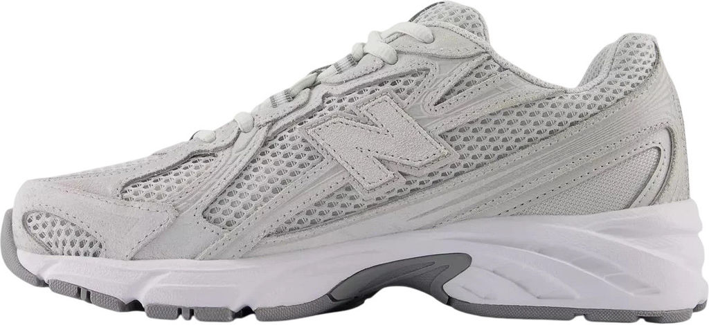 Кроссовки взрослые