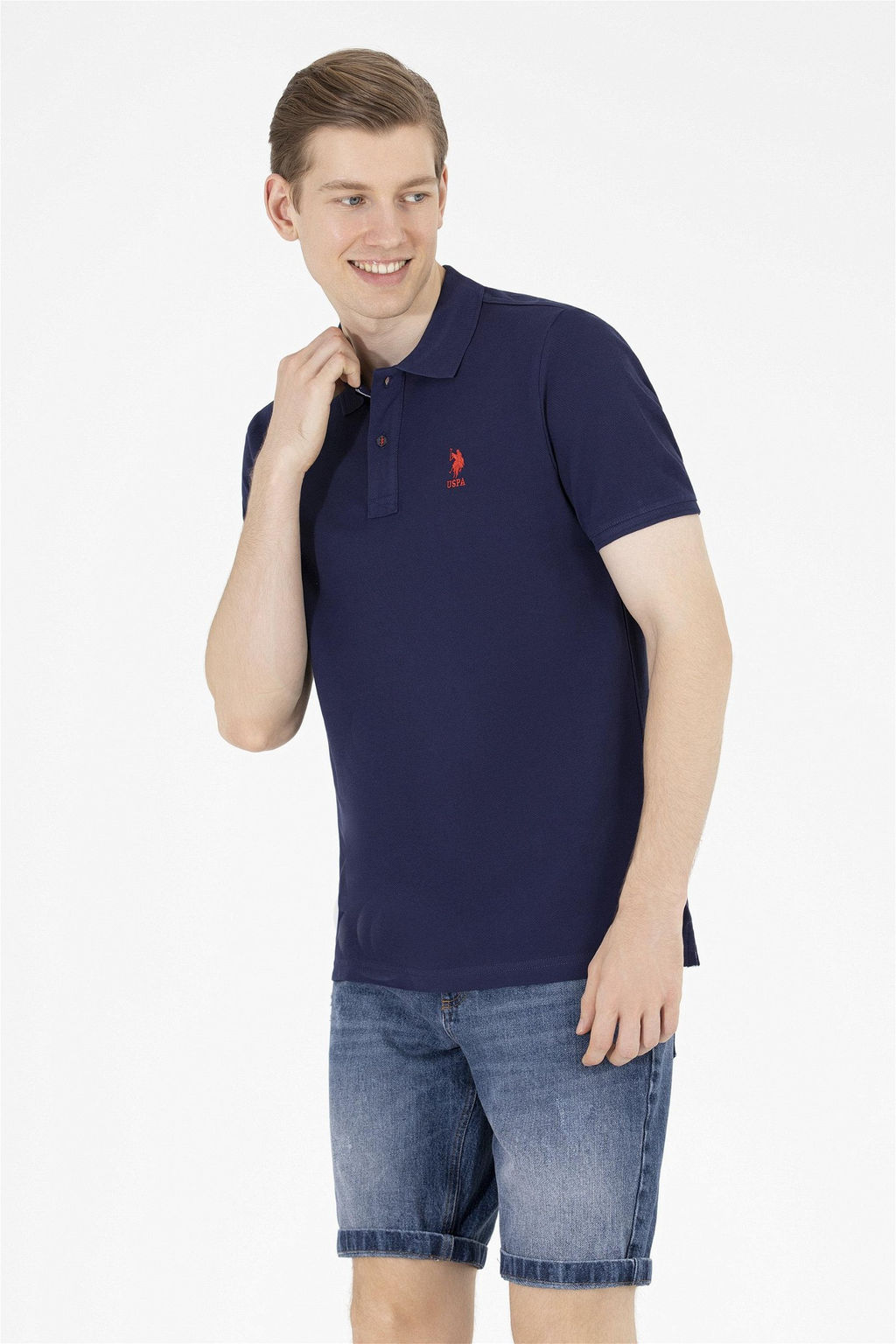 Мужская темно-синяя базовая футболка с воротником-поло Неожиданная скидка в корзине