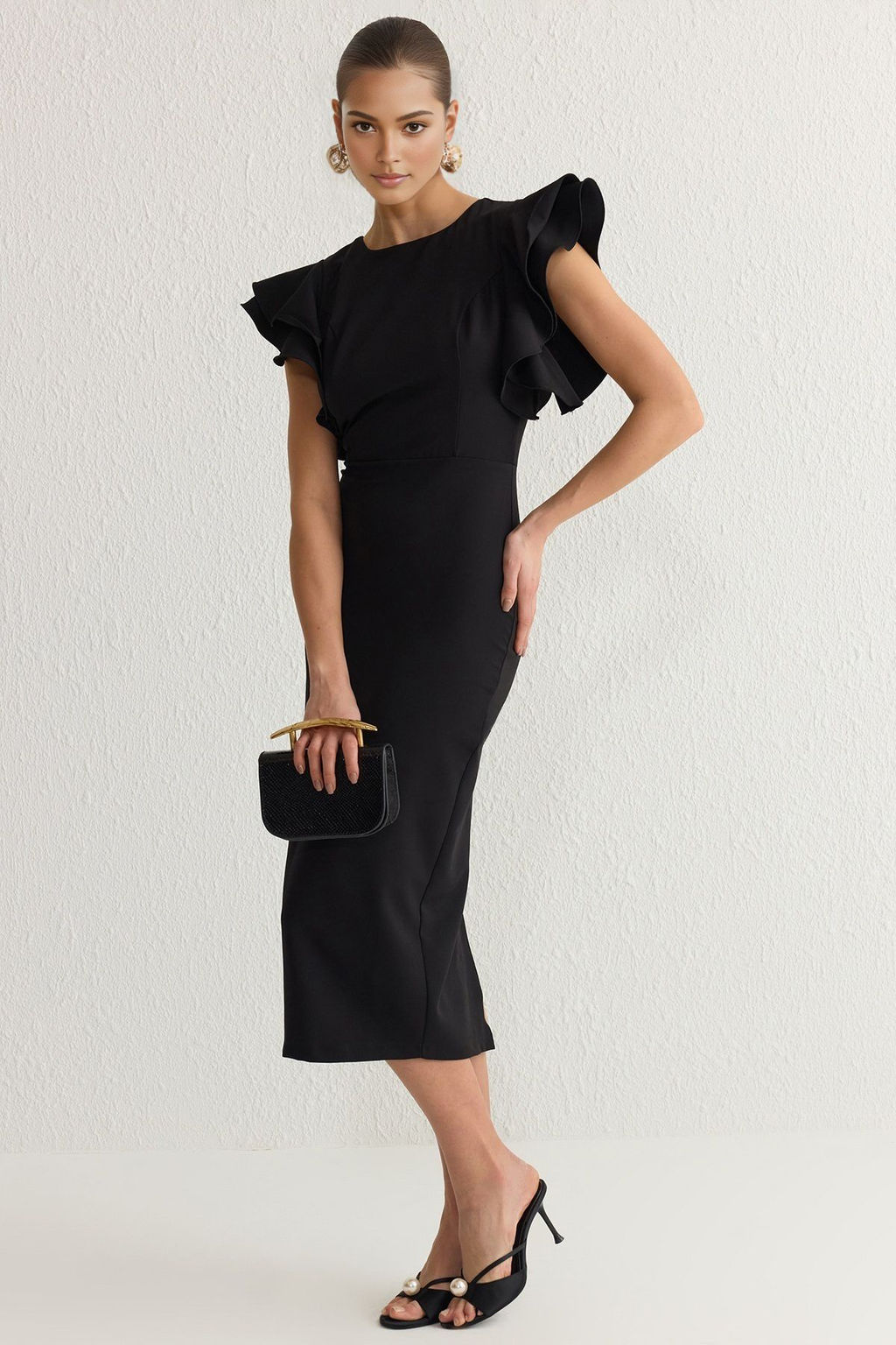 Siyah Vucuda Oturan Volan Detayl? S?k Abiye Gece Mezuniyet Elbisesi TPRSS25EL00095