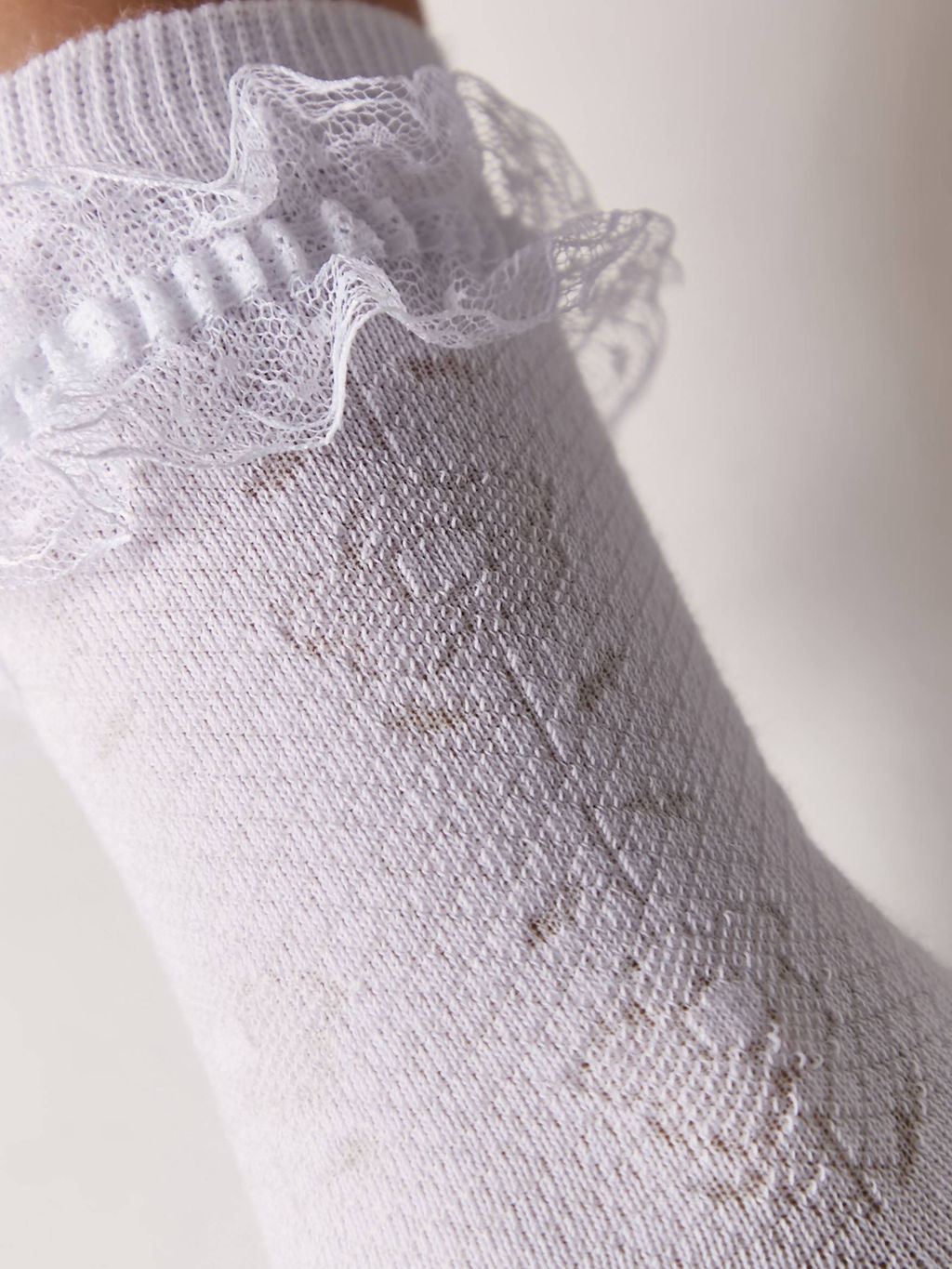 Цена за 2 пары Conte-kids TIP-TOP (с кружевной лентой) белый