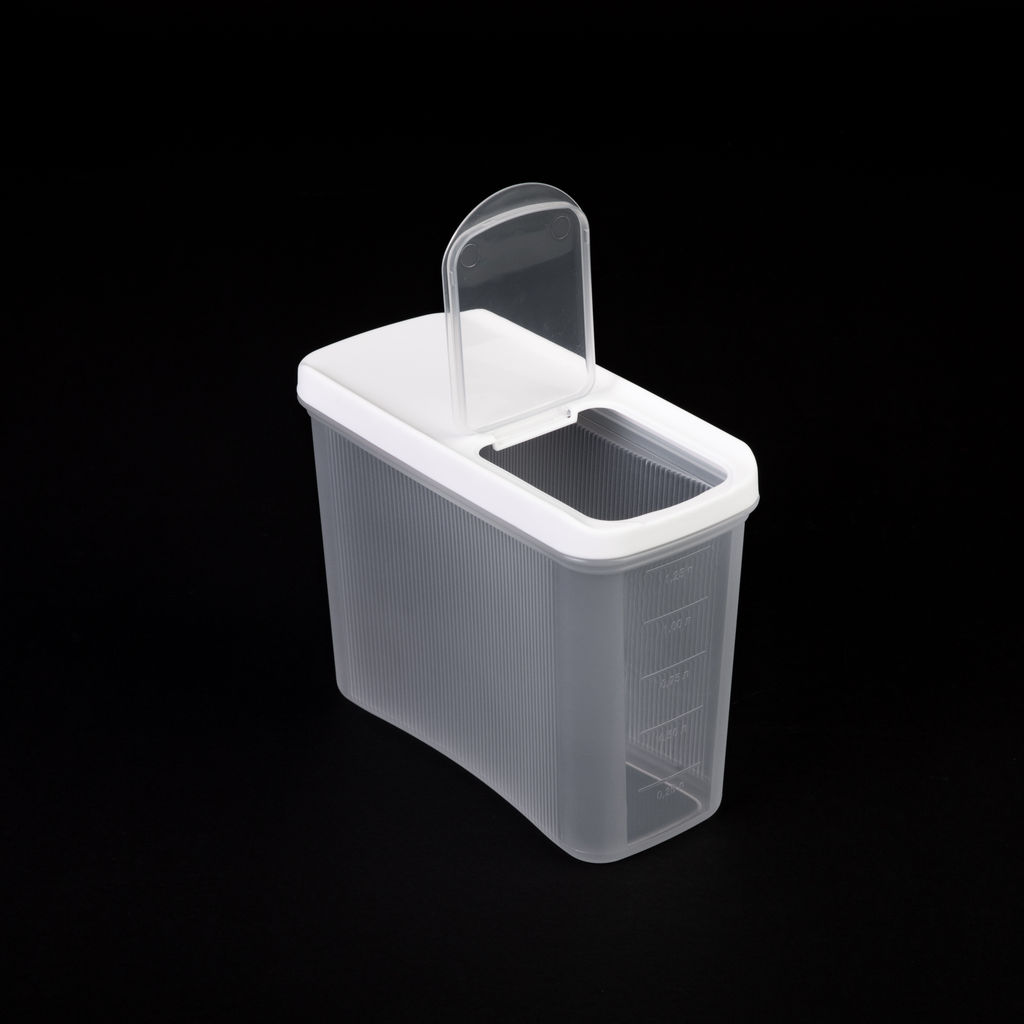 Цена за 2 шт. Емкость для сыпучих продуктов "Лайн" 1,5л (белый) М9003