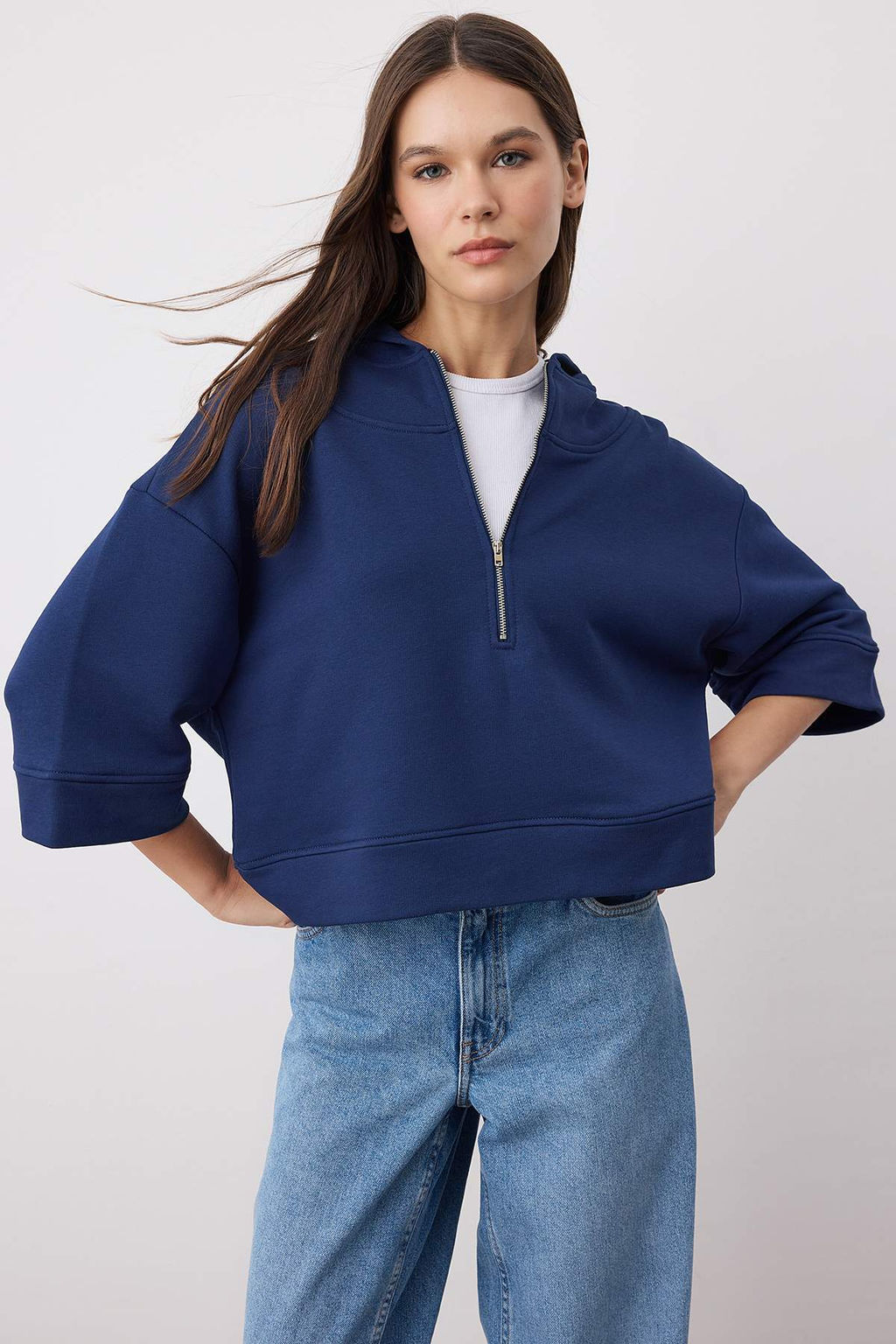 Lacivert Kapusonlu Fermuar Detayl? Truvakar Kol Kal?n Orme Sweatshirt TWOAW26SW00024