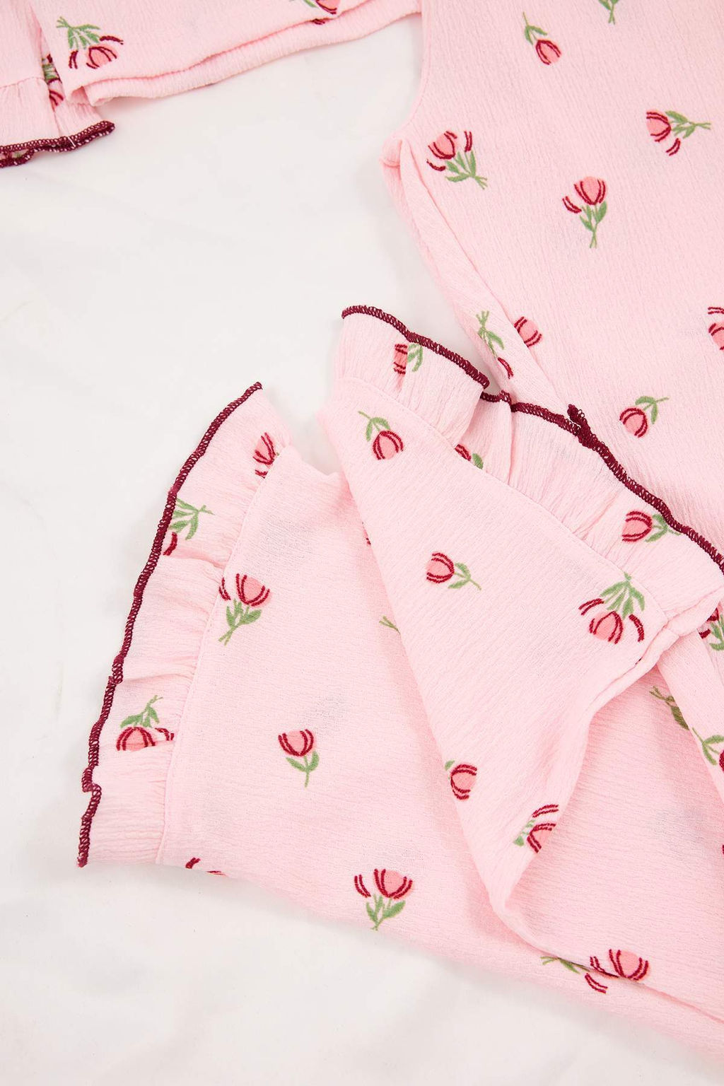 Pembe Cicekli F?rf?r ve Baby Overloklu Burumcuk Dokulu Orme Pijama Tak?m? THMSS26PT00017 - Trendyolmilla фото 6