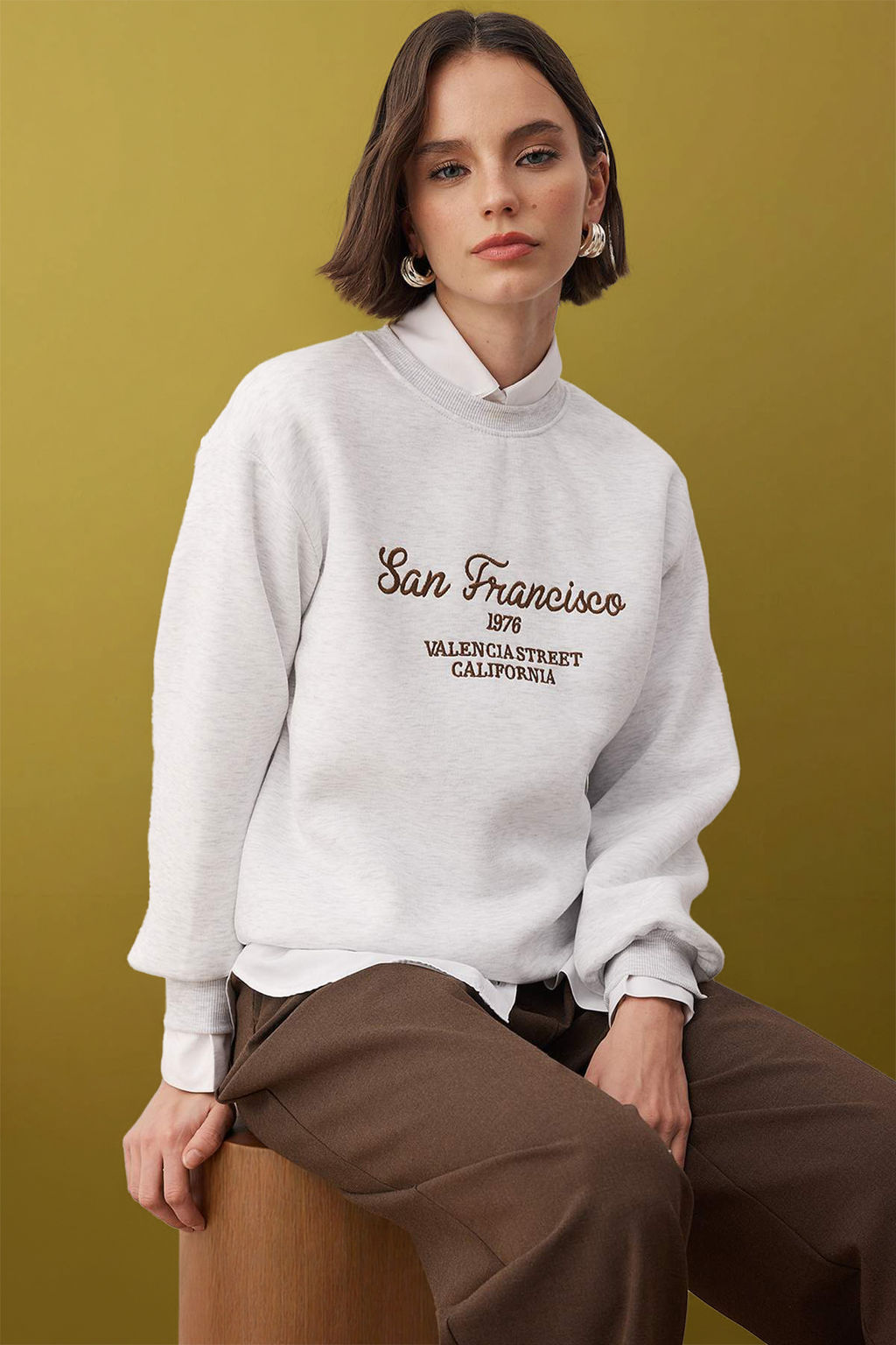 Gri Melanj Slogan Nak?sl? Bisiklet Yaka Orme Sweatshirt TWOAW26SW00219 - Trendyolmilla фото 5