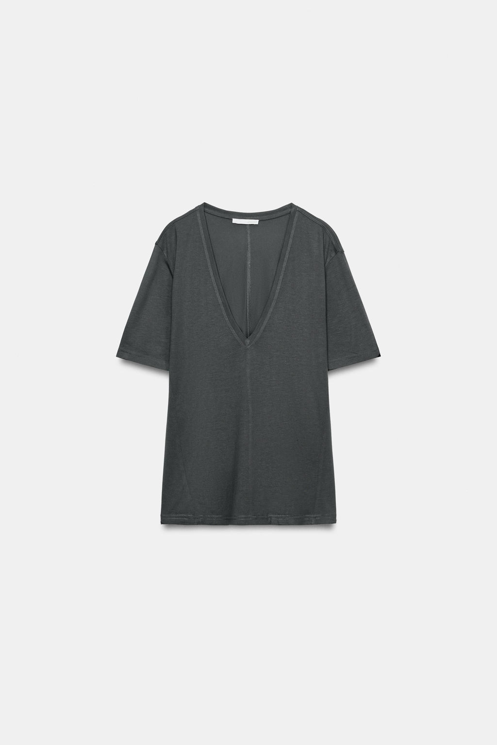 CAMISETA ESCOTE PICO FLUIDA / Plomo oscuro