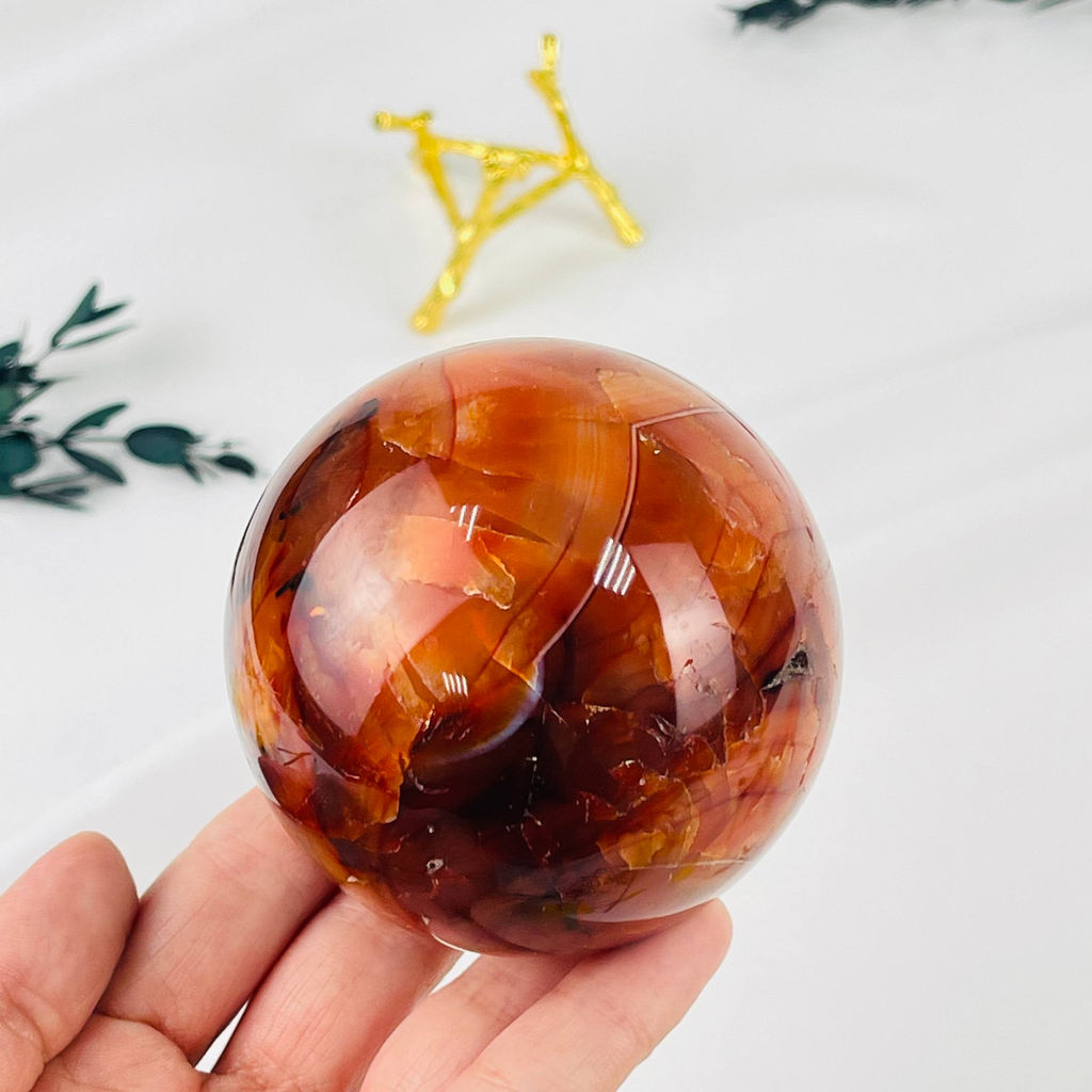 Шар из Сердолика