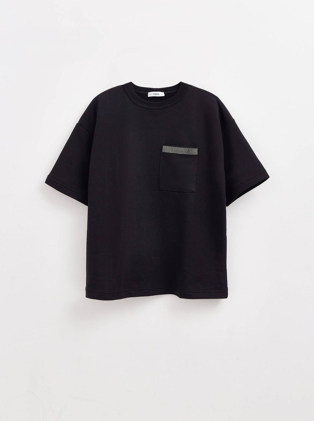 CONTE Удлиненная футболка из футера c карманом и аппликацией из стразов LD 2596 black