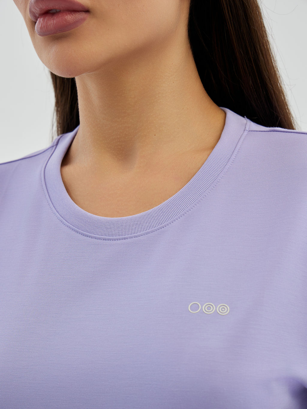 Футболка женская