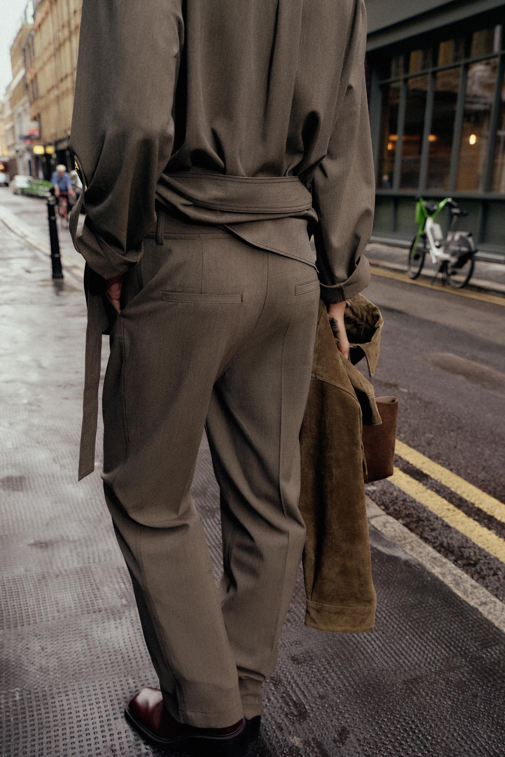 STRAIGHT-LEG TROUSERS WITH TOPSTITCHING - Zara фото 5