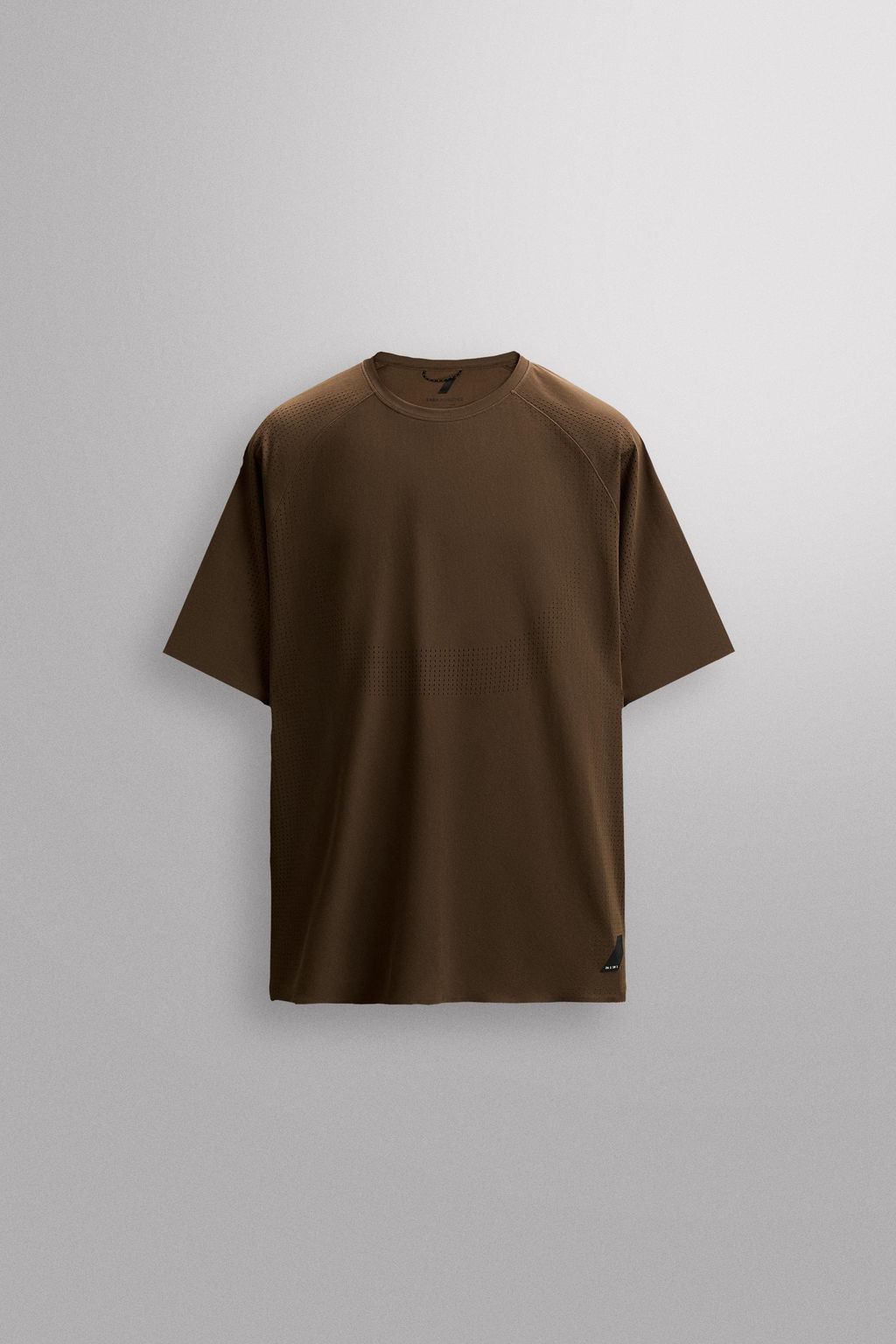 PERFORATED STRUCTURE T-SHIRT