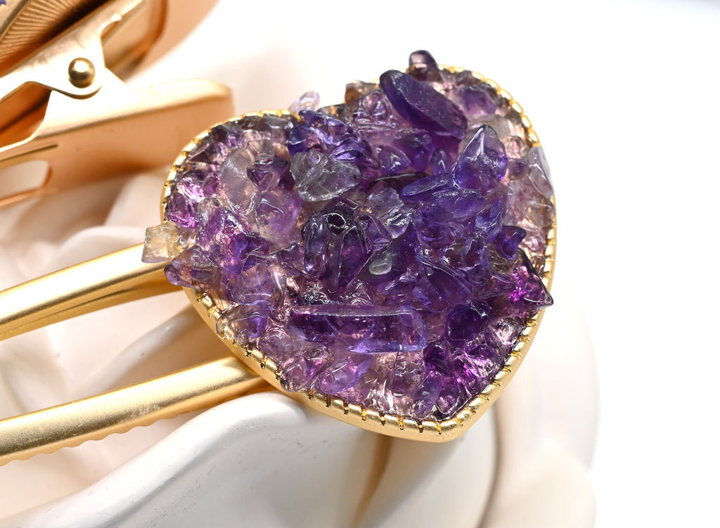 Зажим для волос Сердце с натуральным аметистом 7,5*3,3*2см