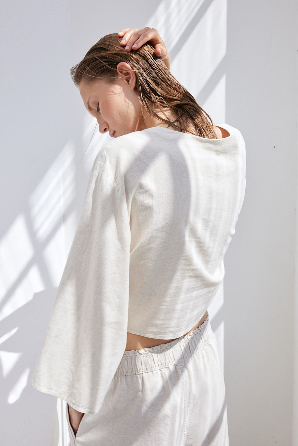 Blusa con nudo decorativo - H&m фото 4