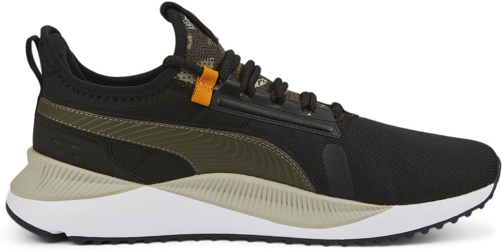 Кроссовки взрослые