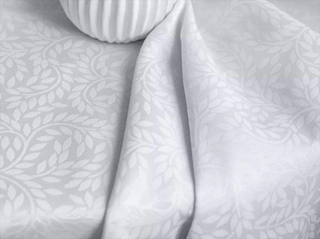 Скатерть Ж120-2572/010101П 150x120