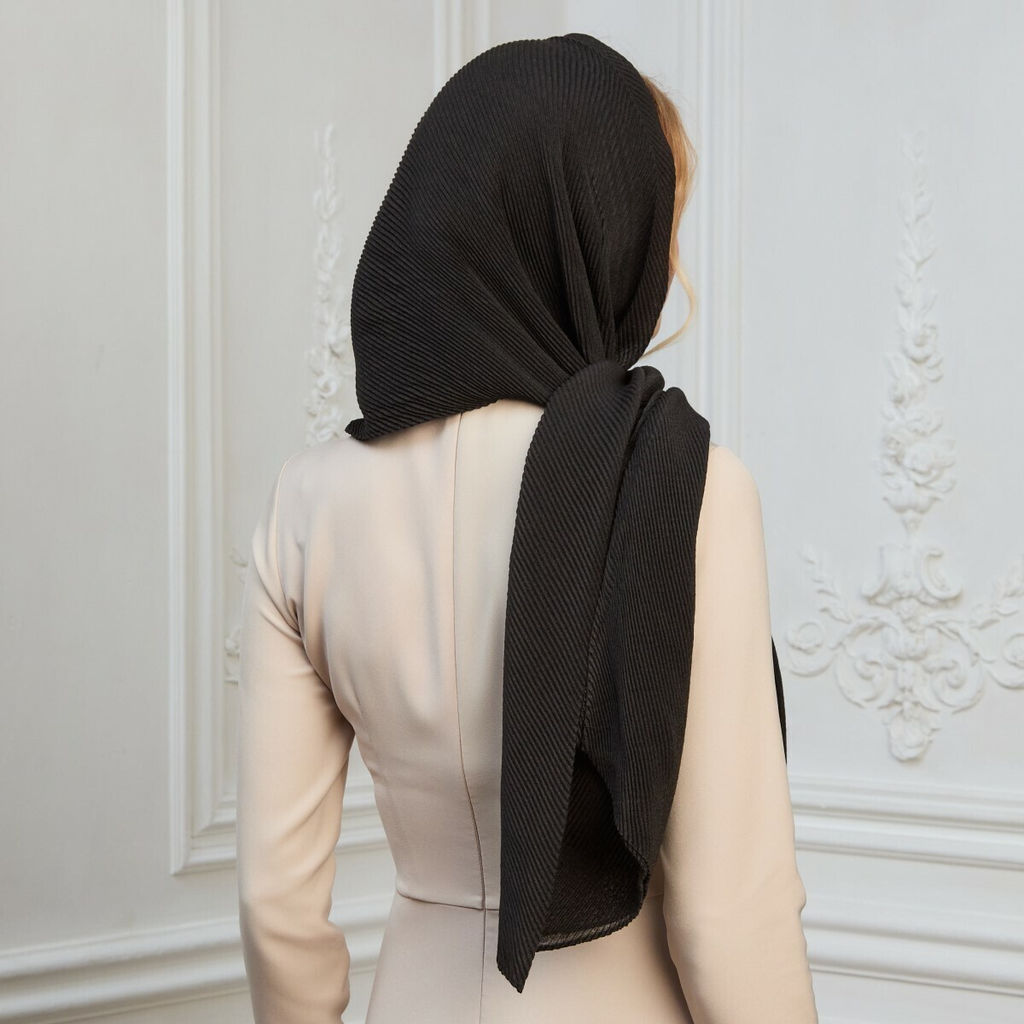 Палантин 180 х 70 см Гофра, цвет черный - Мастерская ПОКРОВ фото 3