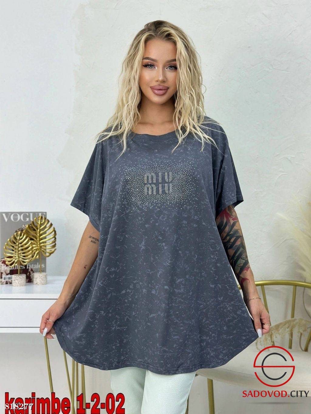 Футболка женская со стразами