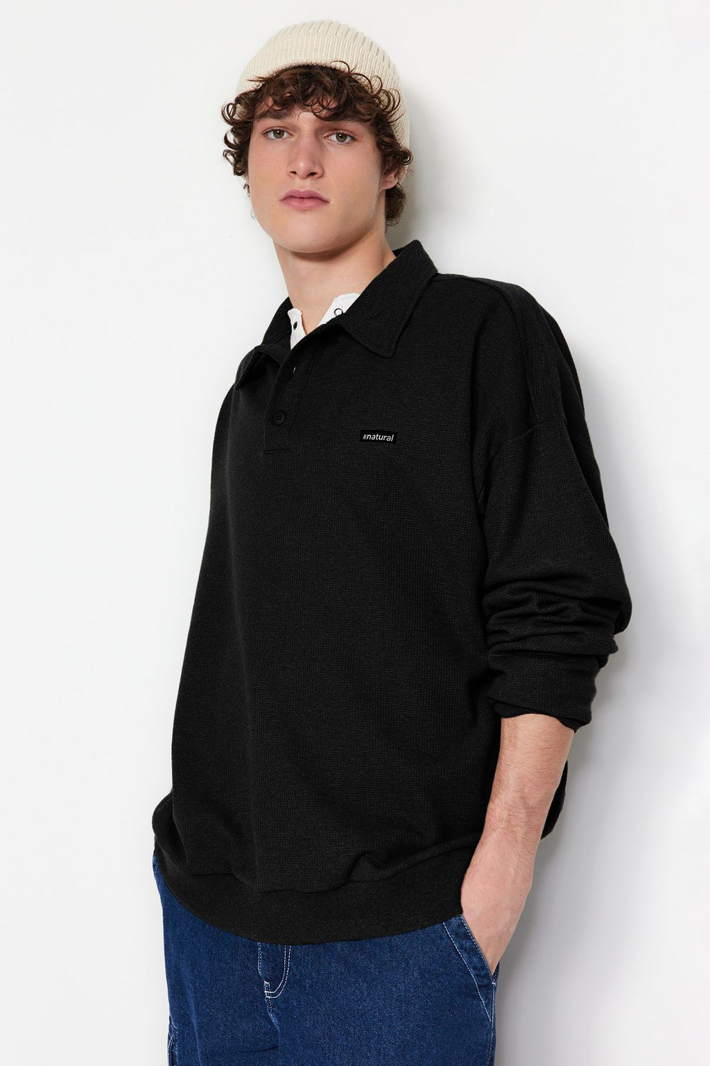 TRENDYOL MAN Siyah Erkek Oversize/Genis Kesim Etiketli Dokulu Pamuklu Polo Yaka Sweatshirt TMNAW24SW00224 - Trendyolmilla фото 14