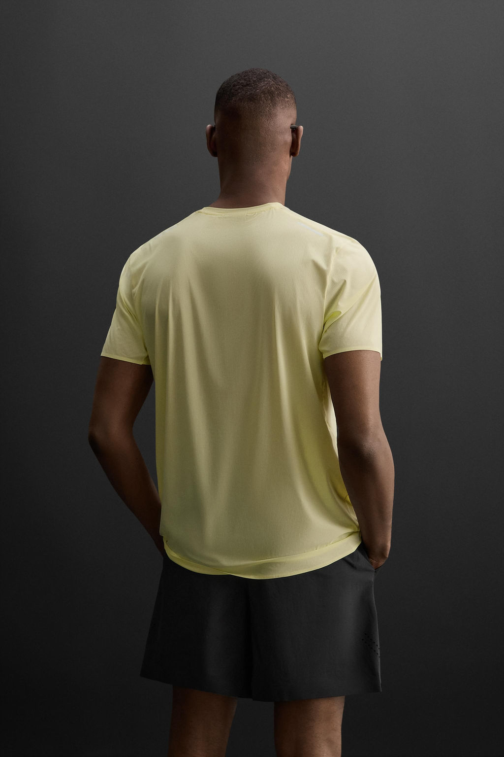 LIGHTWEIGHT TECHNICAL T-SHIRT - Zara фото 3