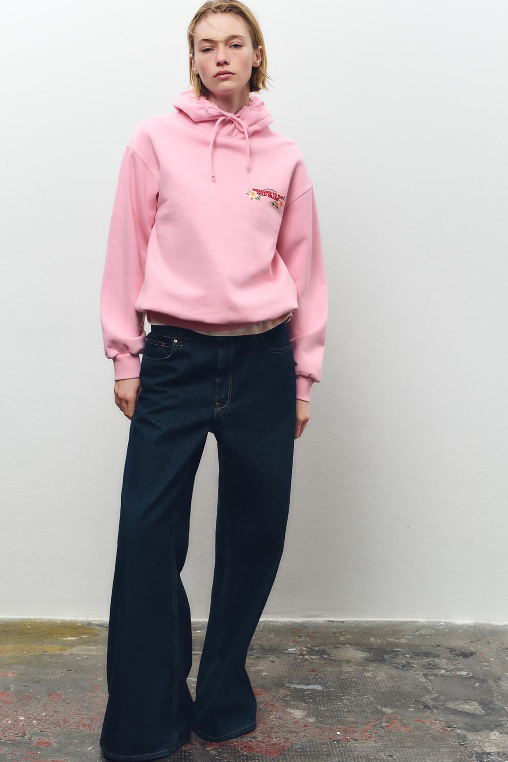 HOODED SWEATSHIRT WITH PRINT