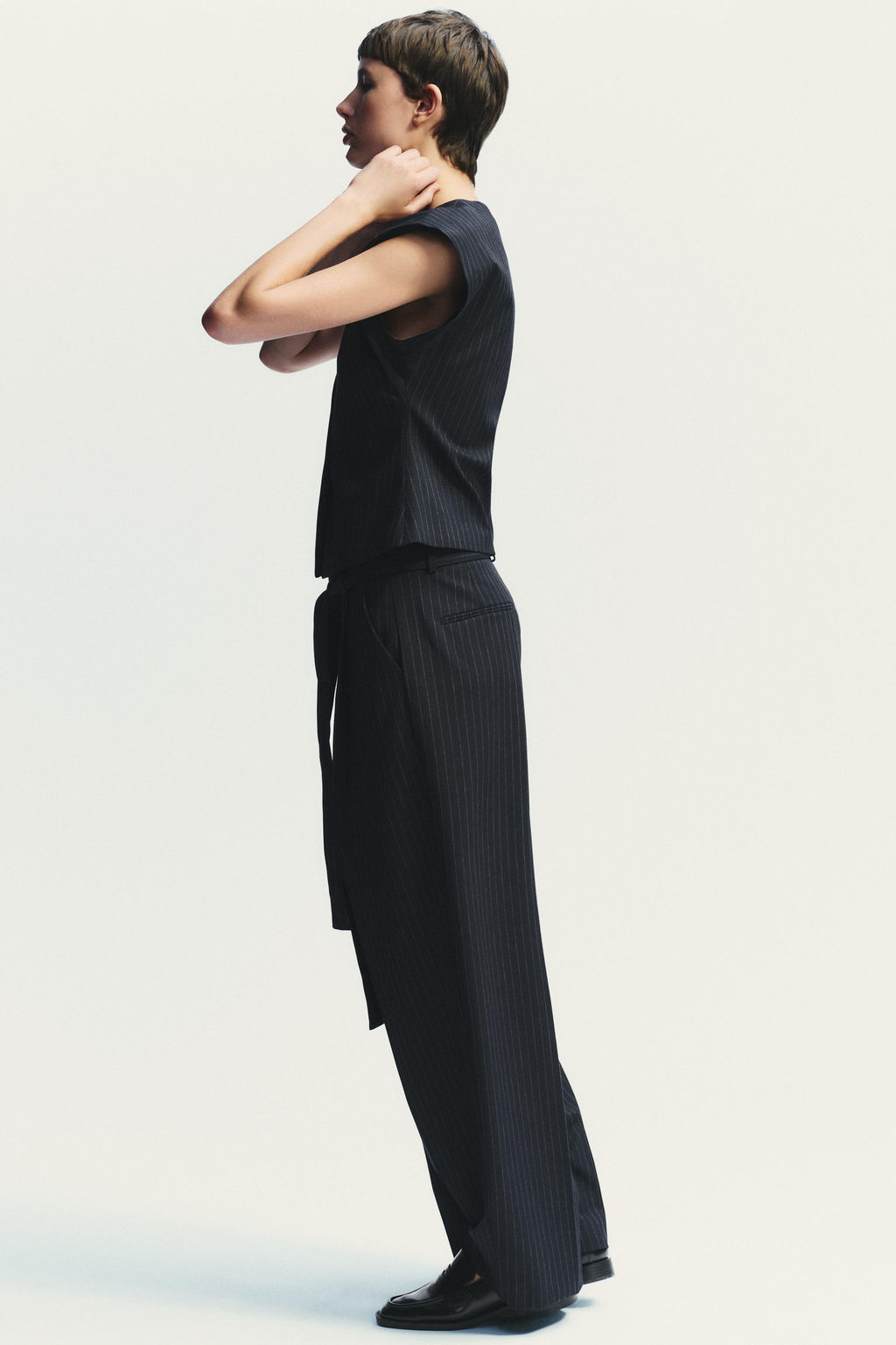 PLEATED TROUSERS WITH BELT - Zara фото 4