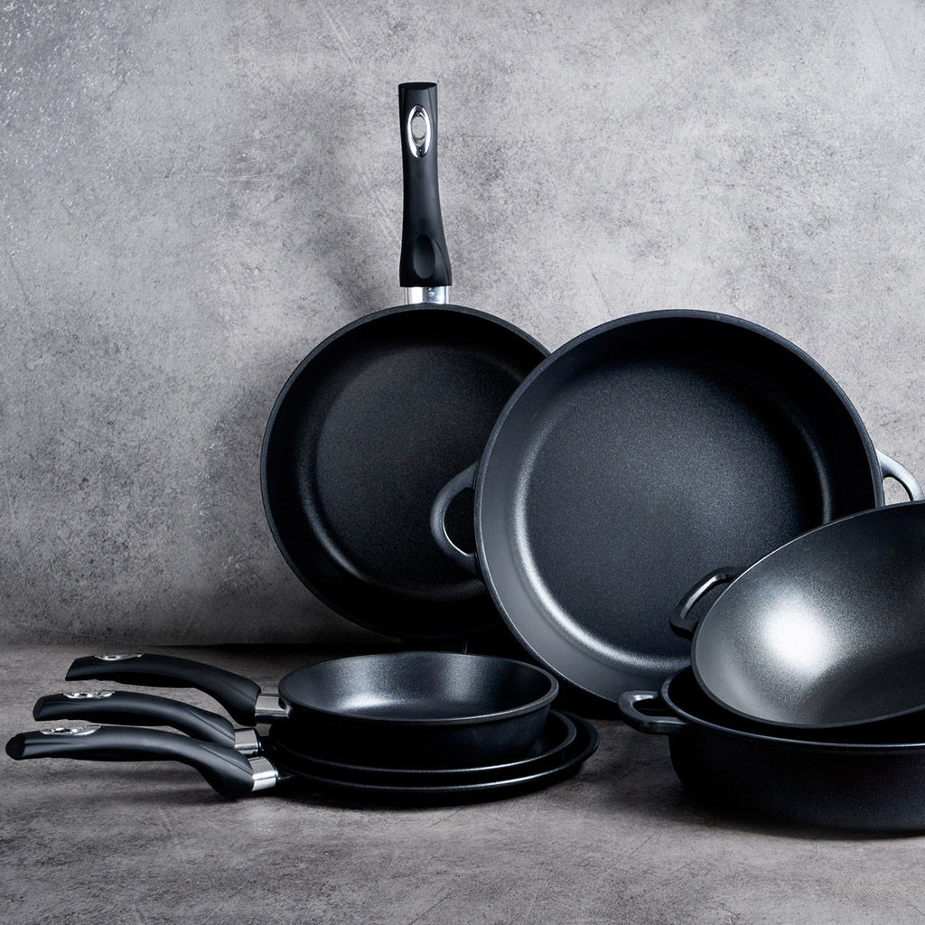 Сковорода блинная с тефлоновым покрытием д26см Классик, h2см, s0,3см, ручка из термостойкого пластика (Россия) - Домашняя мода фото 6