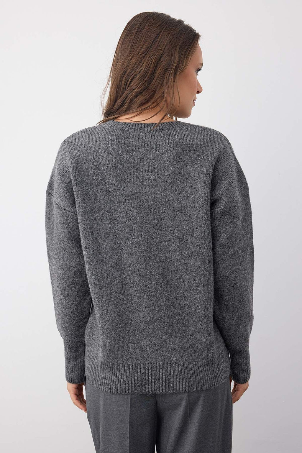Wardrobe Essentials Sar? Yunlu Premium Iplik Basic Genis Kal?p Triko Kazak | TWOAW26KZ00065 - Trendyolmilla фото 10