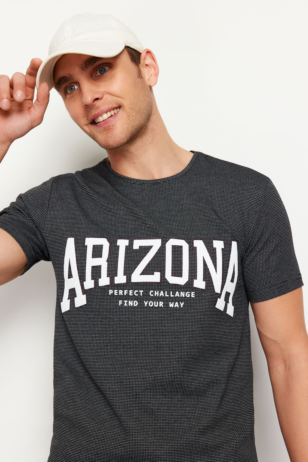 TRENDYOL MAN Siyah Regular/Normal Kesim Dokulu Yaz? Bask?l? T-Shirt TMNSS24TS00199 - Trendyolmilla фото 3
