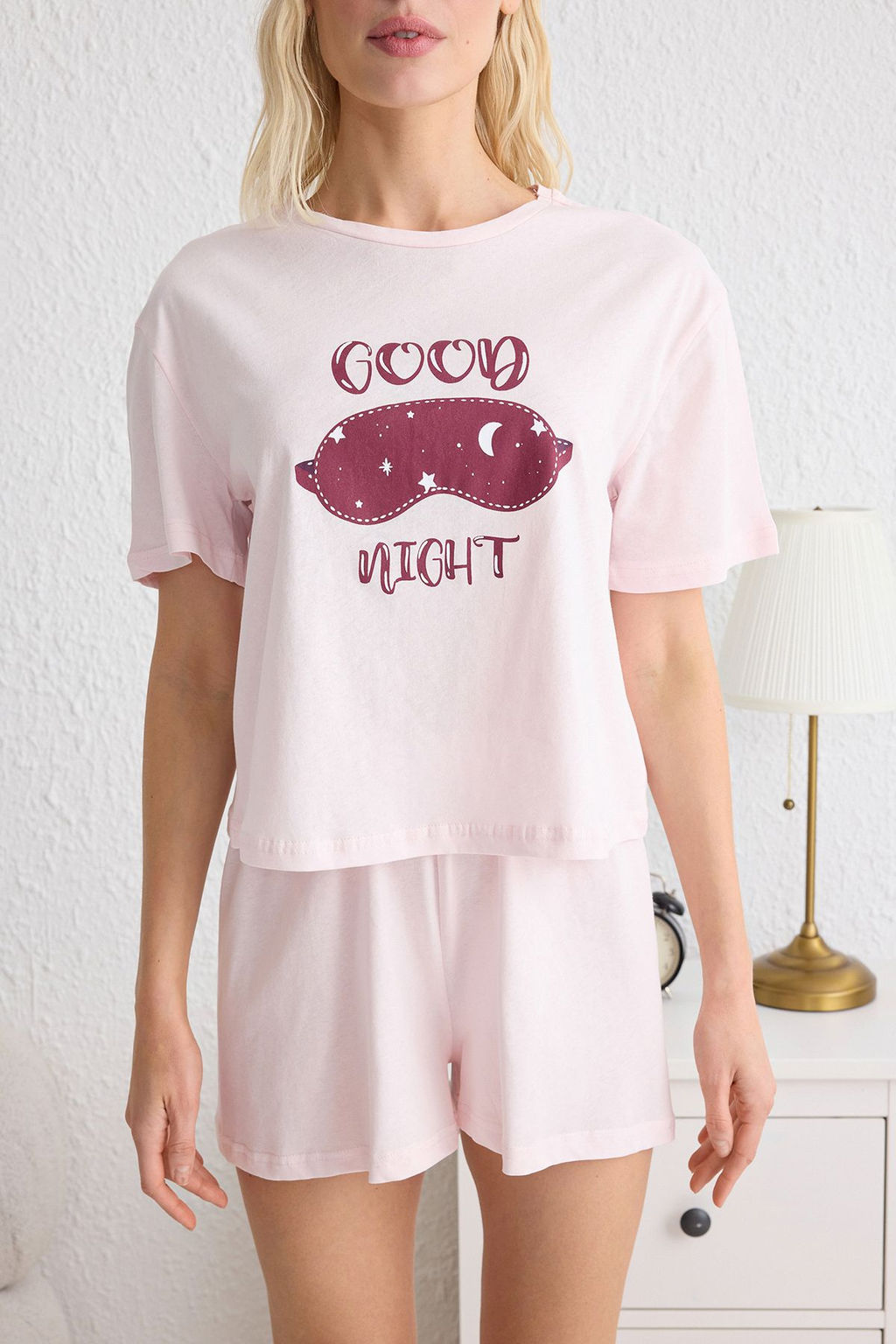 Trendyolmilla Beyaz %100 Pamuklu Slogan Bask?l? Sortlu Orme Pijama Tak?m? THMSS25PT00093  фото 3